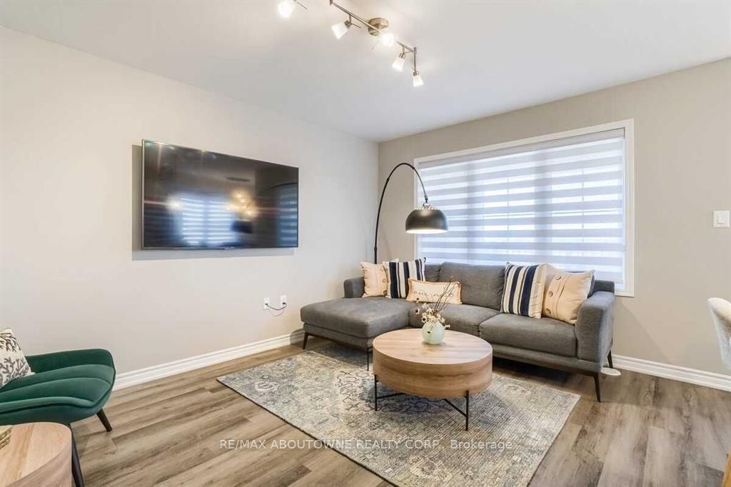 975 Whitlock Avenue, Milton ‣ W12722020 975 Whitlock Avenue, Milton ‣ W12722020