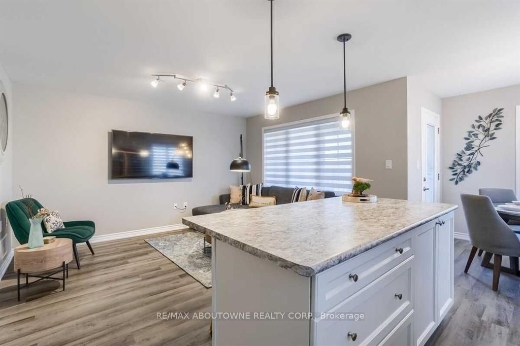 975 Whitlock Avenue, Milton ‣ W12722020 975 Whitlock Avenue, Milton ‣ W12722020