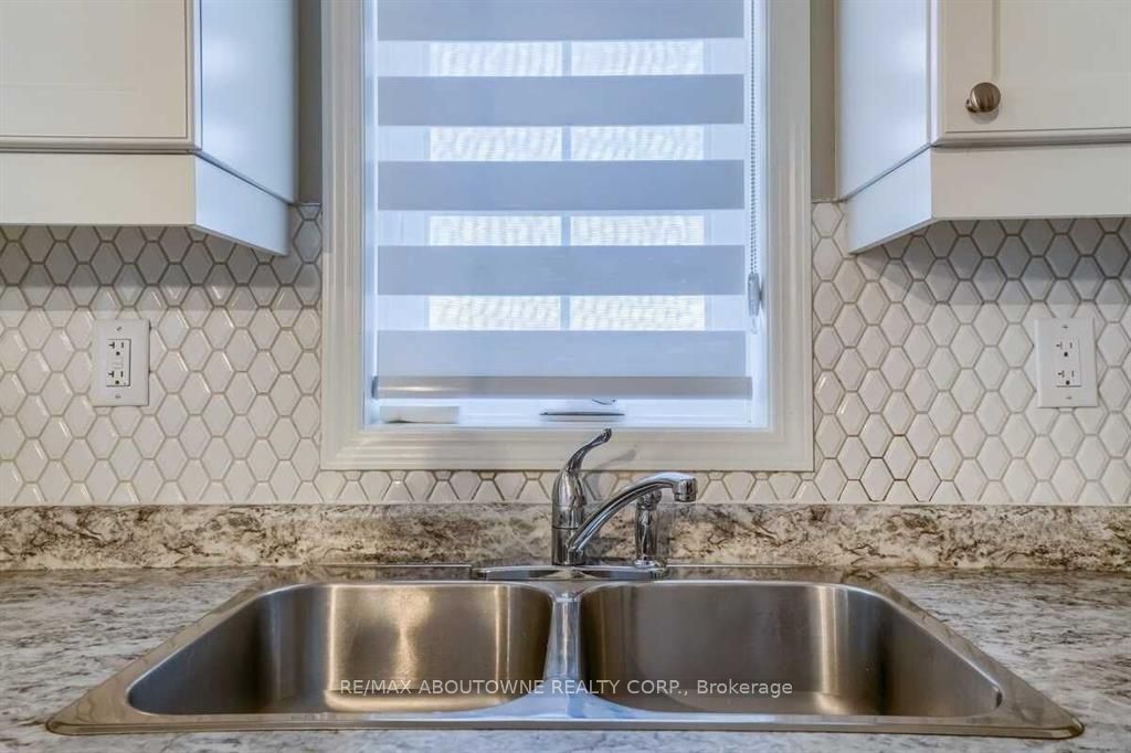 975 Whitlock Avenue, Milton ‣ W12722020 975 Whitlock Avenue, Milton ‣ W12722020