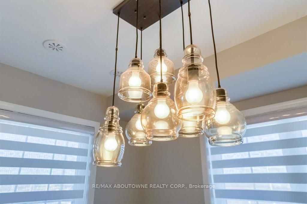 975 Whitlock Avenue, Milton ‣ W12722020 975 Whitlock Avenue, Milton ‣ W12722020