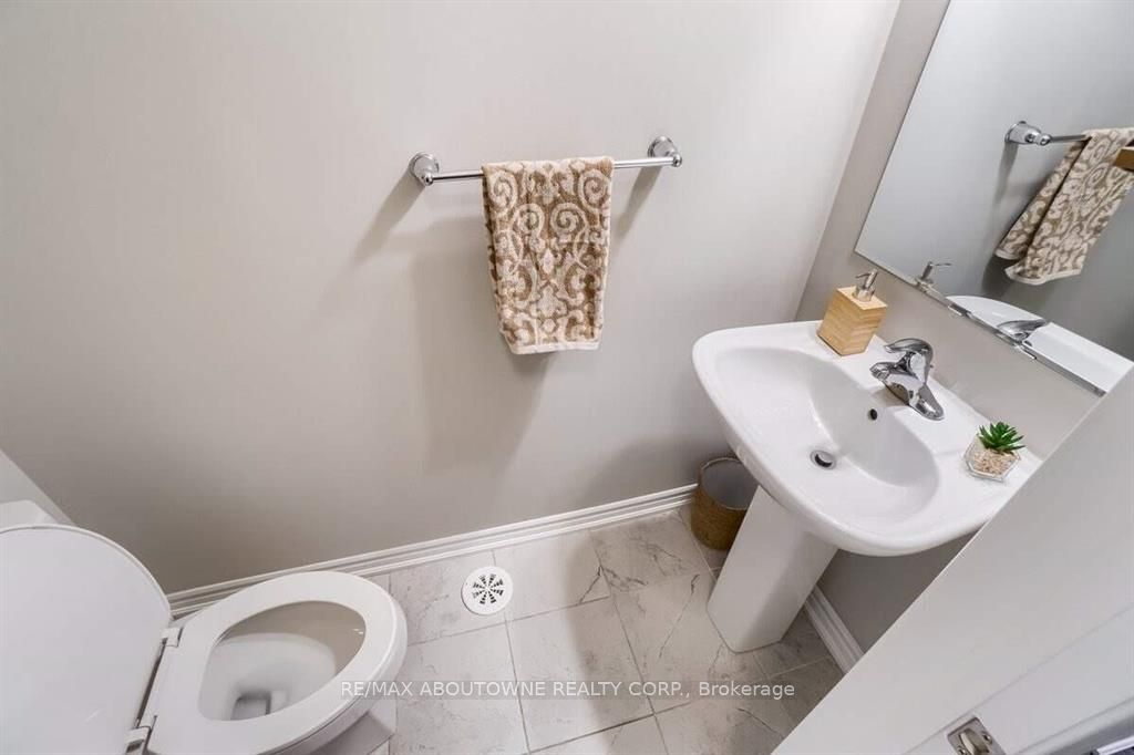 975 Whitlock Avenue, Milton ‣ W12722020 975 Whitlock Avenue, Milton ‣ W12722020