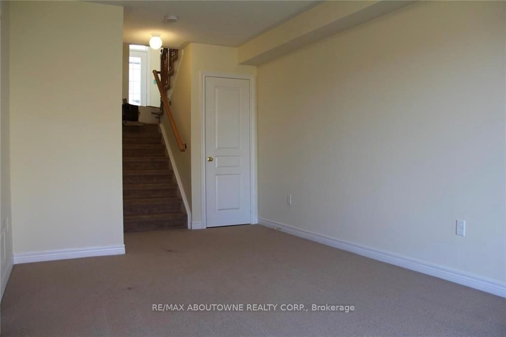 2178 Fiddlers Way, Oakville ‣ W12735334 2178 Fiddlers Way, Oakville ‣ W12735334