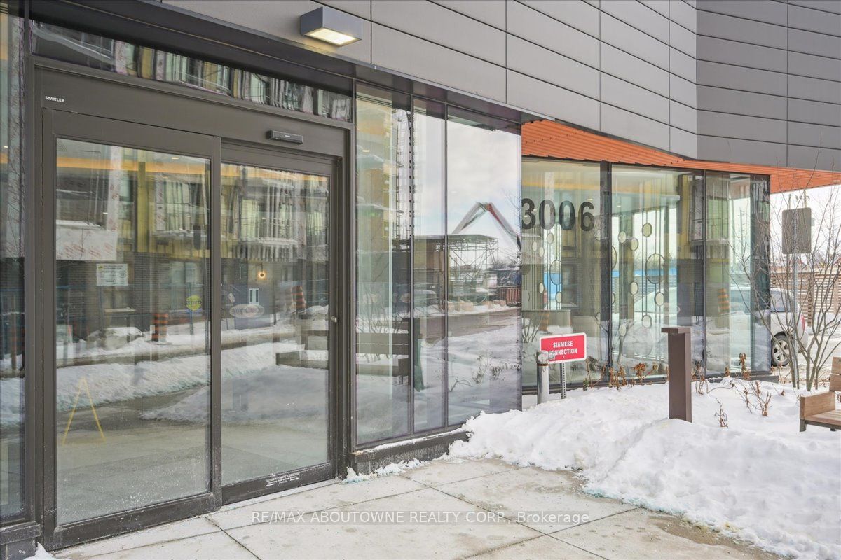 39 – 3006 William Cutmore Boulevard, Oakville ‣ W12749458 39 – 3006 William Cutmore Boulevard, Oakville ‣ W12749458