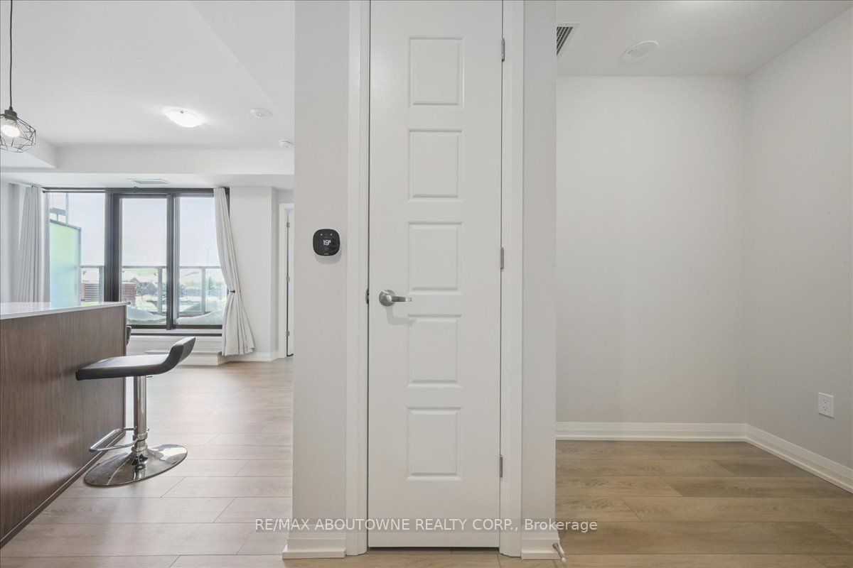 39 – 3006 William Cutmore Boulevard, Oakville ‣ W12749458 39 – 3006 William Cutmore Boulevard, Oakville ‣ W12749458