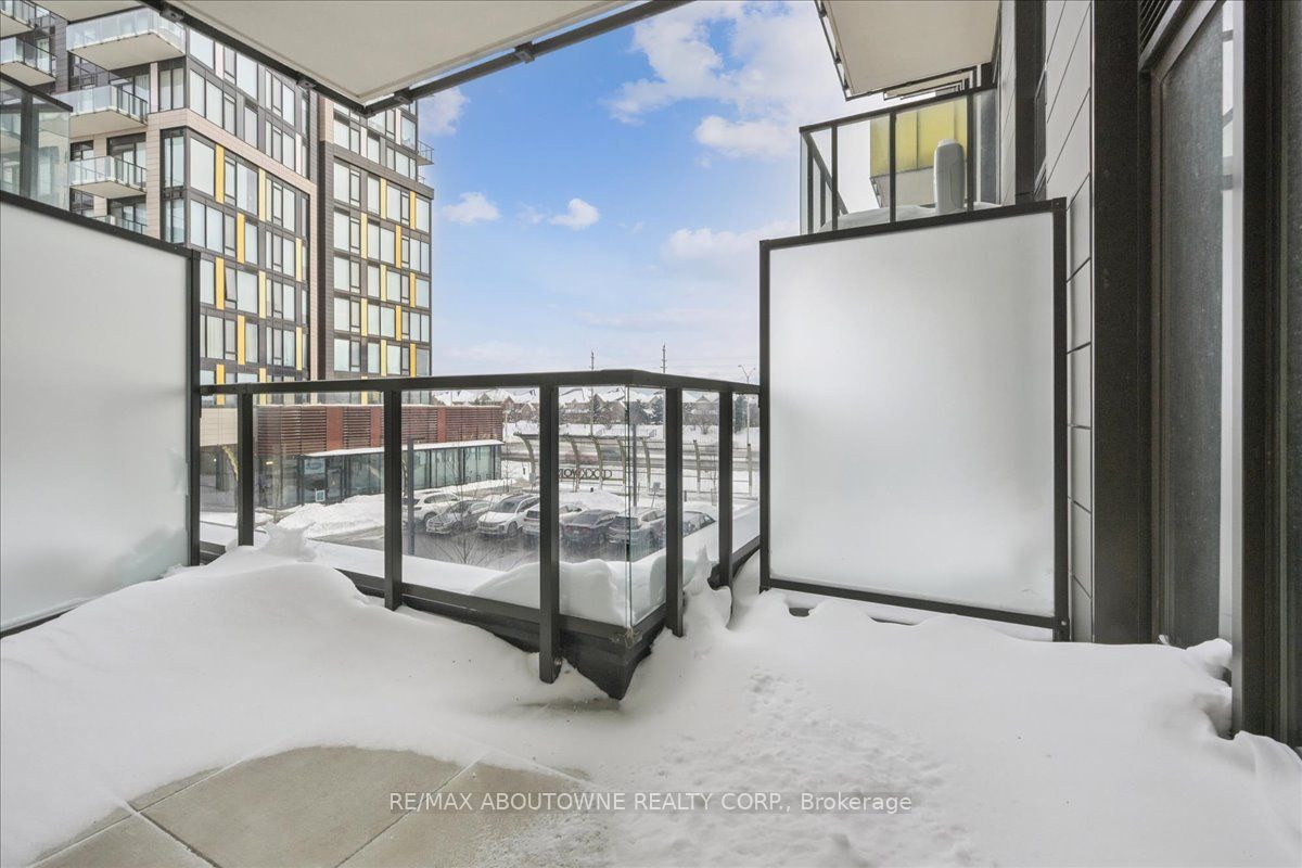 39 – 3006 William Cutmore Boulevard, Oakville ‣ W12749458 39 – 3006 William Cutmore Boulevard, Oakville ‣ W12749458