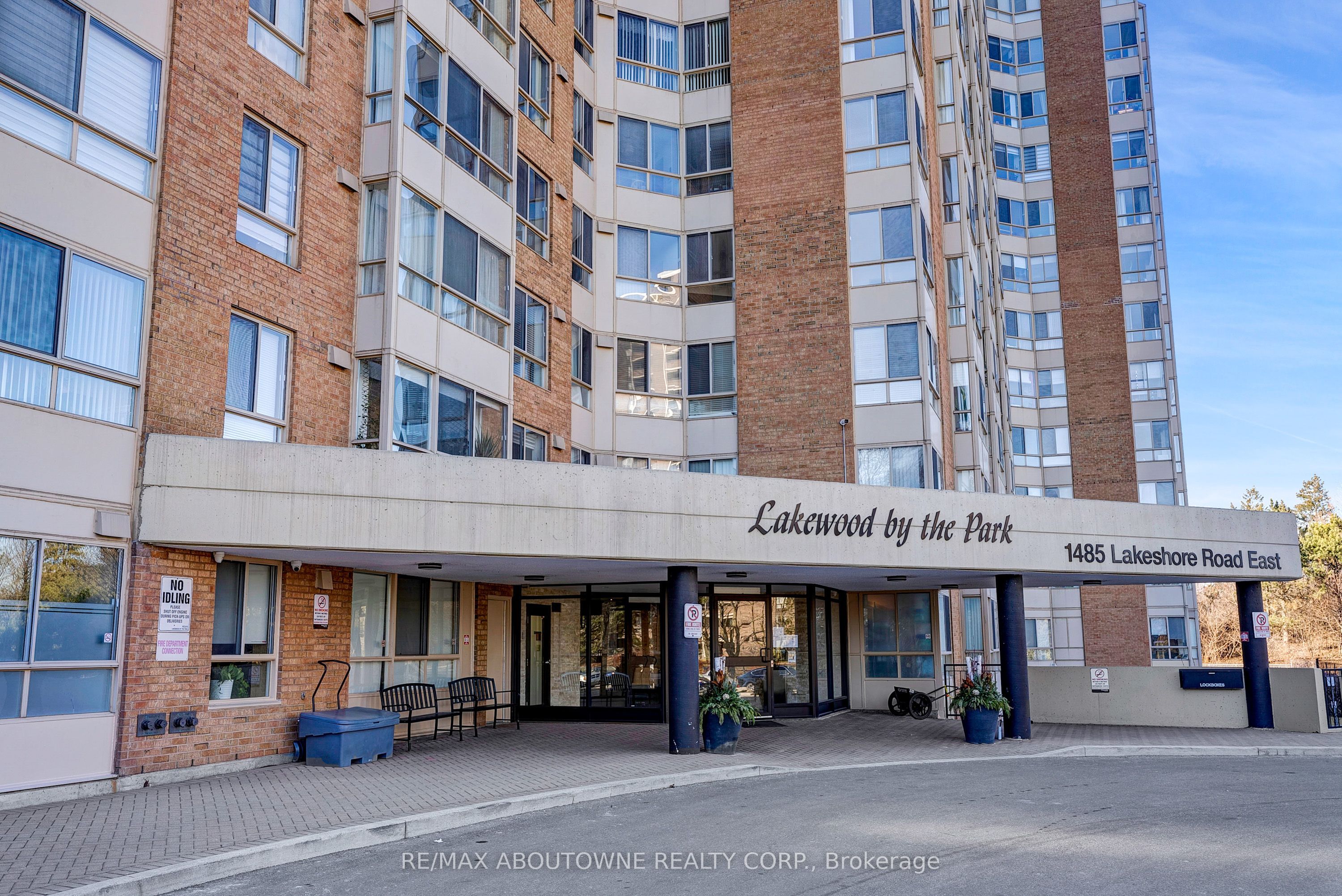 16 – 1485 Lakeshore Road, Mississauga