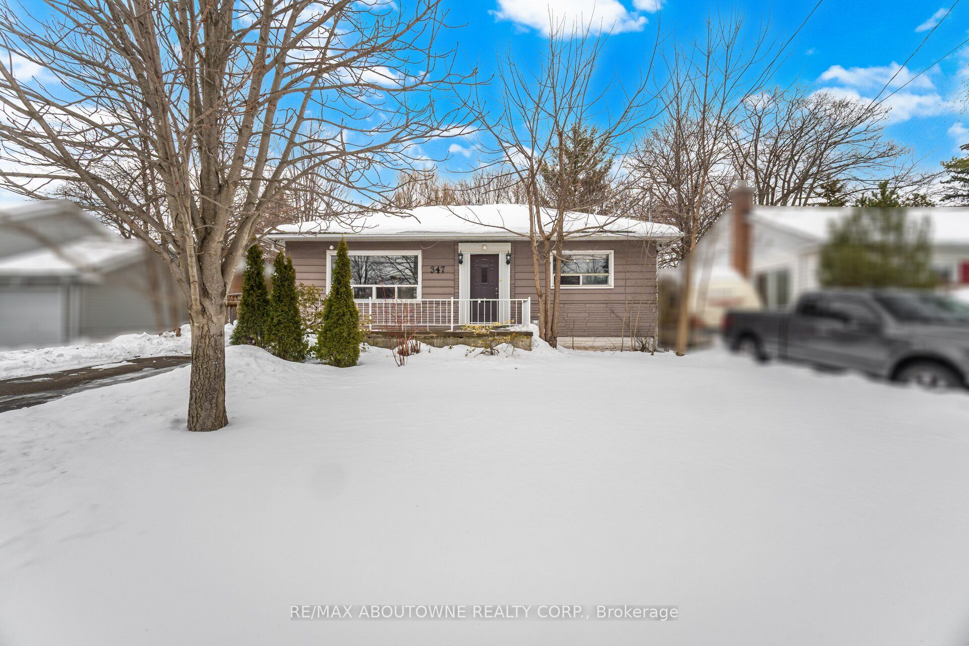 347 Queen Mary Drive, Oakville