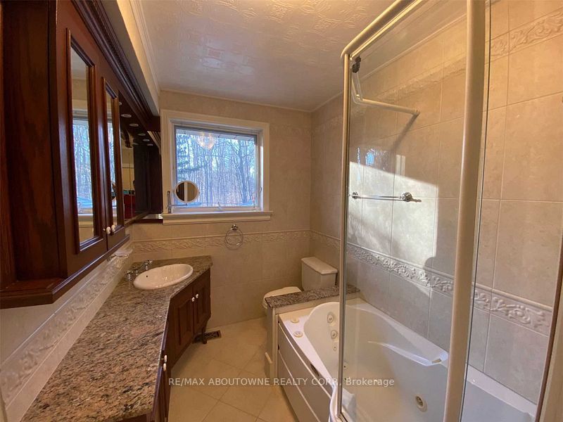 1306 Hixon Street, Oakville ‣ W12790254 1306 Hixon Street, Oakville ‣ W12790254