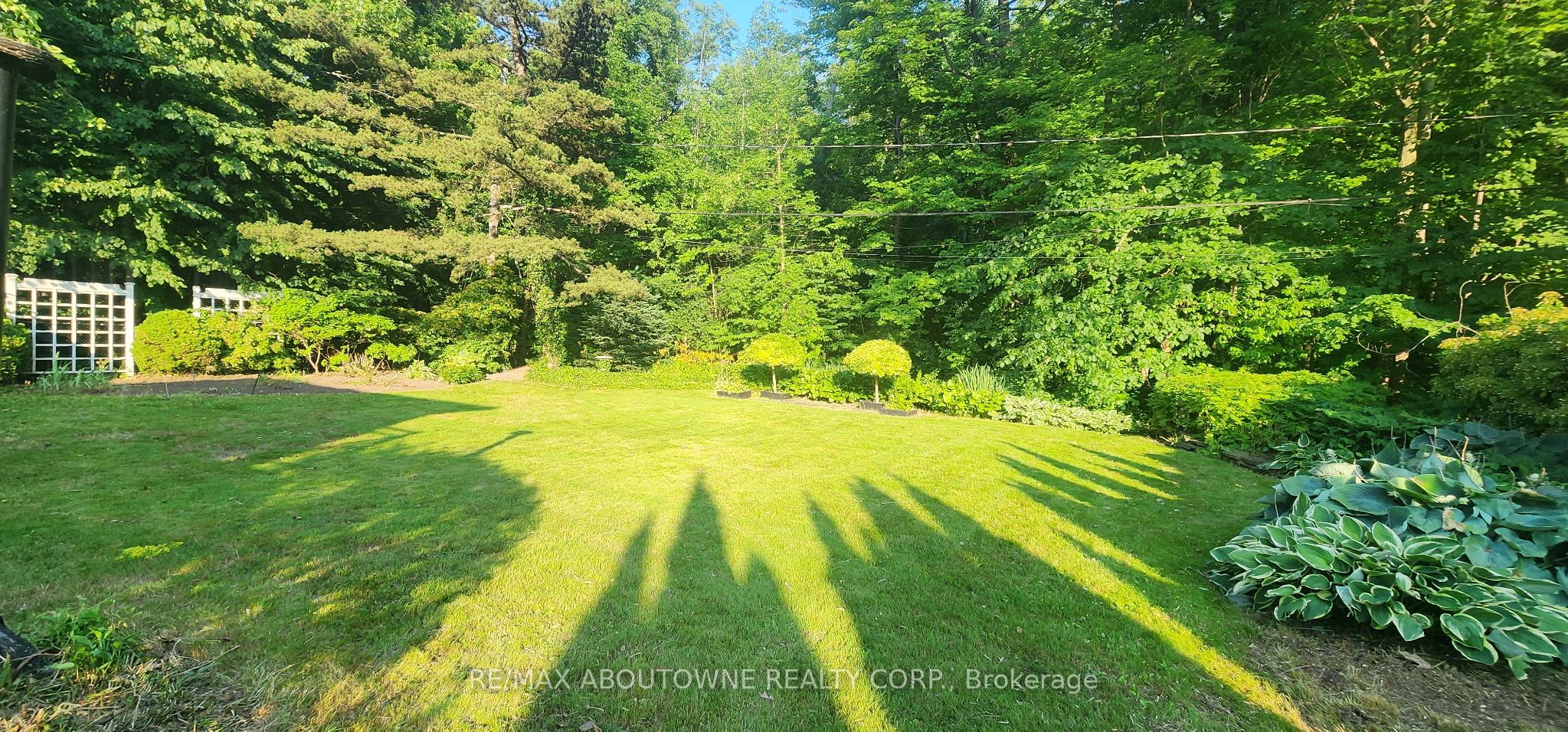 1306 Hixon Street, Oakville ‣ W12790254 1306 Hixon Street, Oakville ‣ W12790254