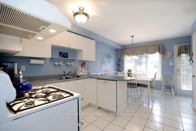 1175 Treetop Terrace, Oakville ‣ W12792634 1175 Treetop Terrace, Oakville ‣ W12792634