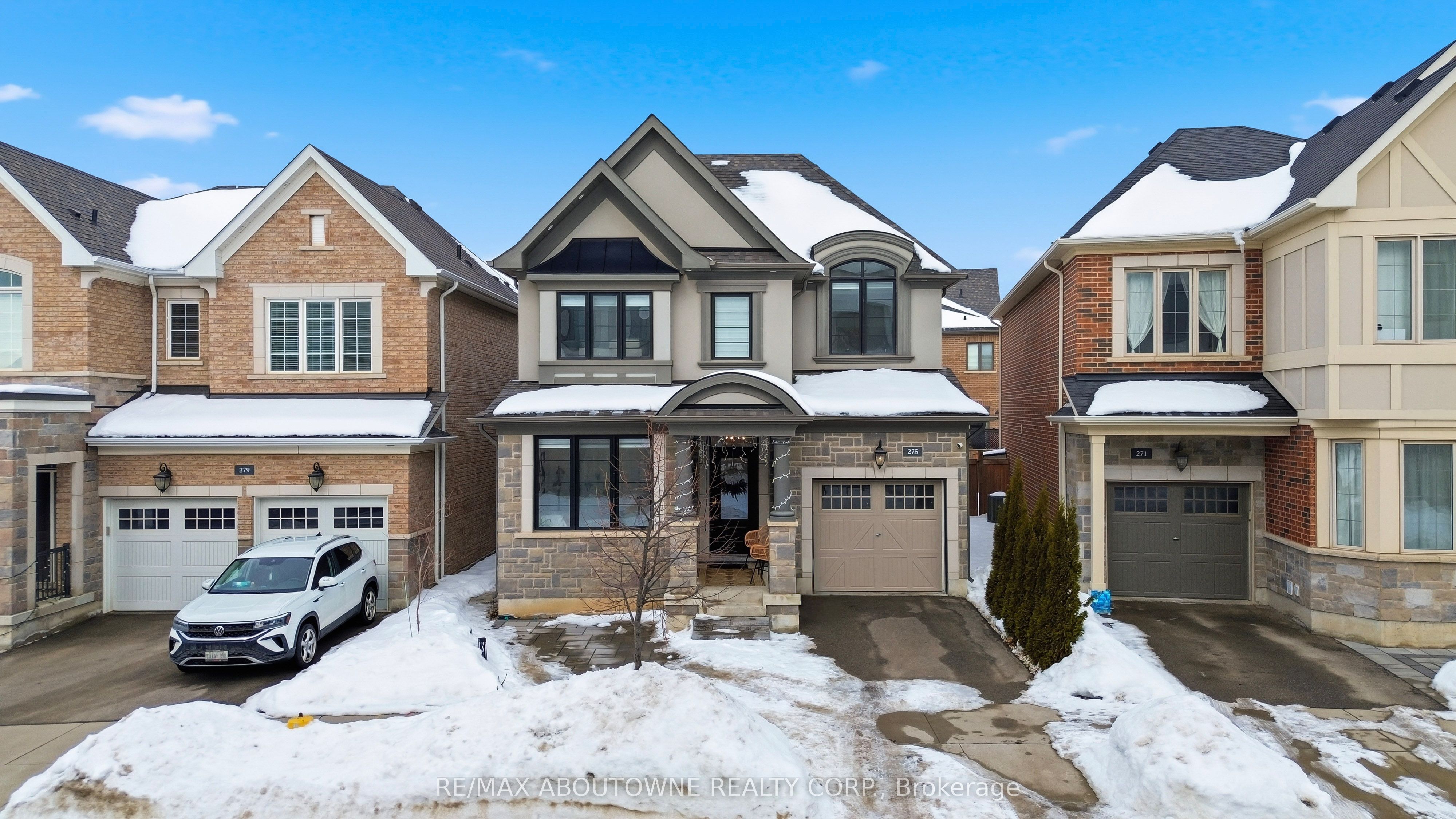 275 Ironside Drive, Oakville