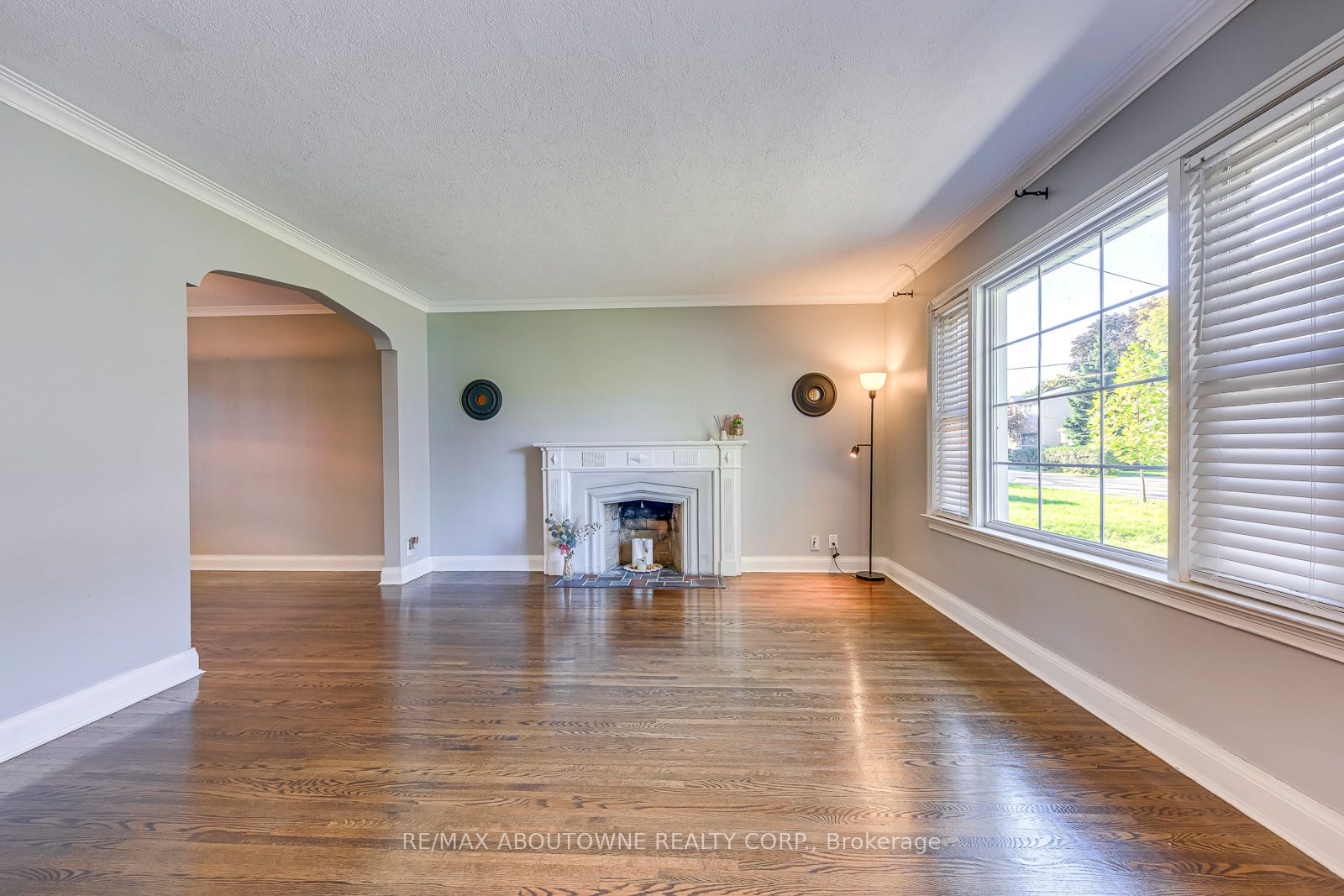 3 Glenn Murray Drive, Toronto W07 ‣ W12796760 3 Glenn Murray Drive, Toronto W07 ‣ W12796760