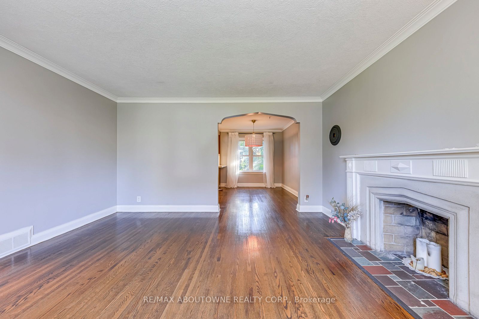 3 Glenn Murray Drive, Toronto W07 ‣ W12796760 3 Glenn Murray Drive, Toronto W07 ‣ W12796760