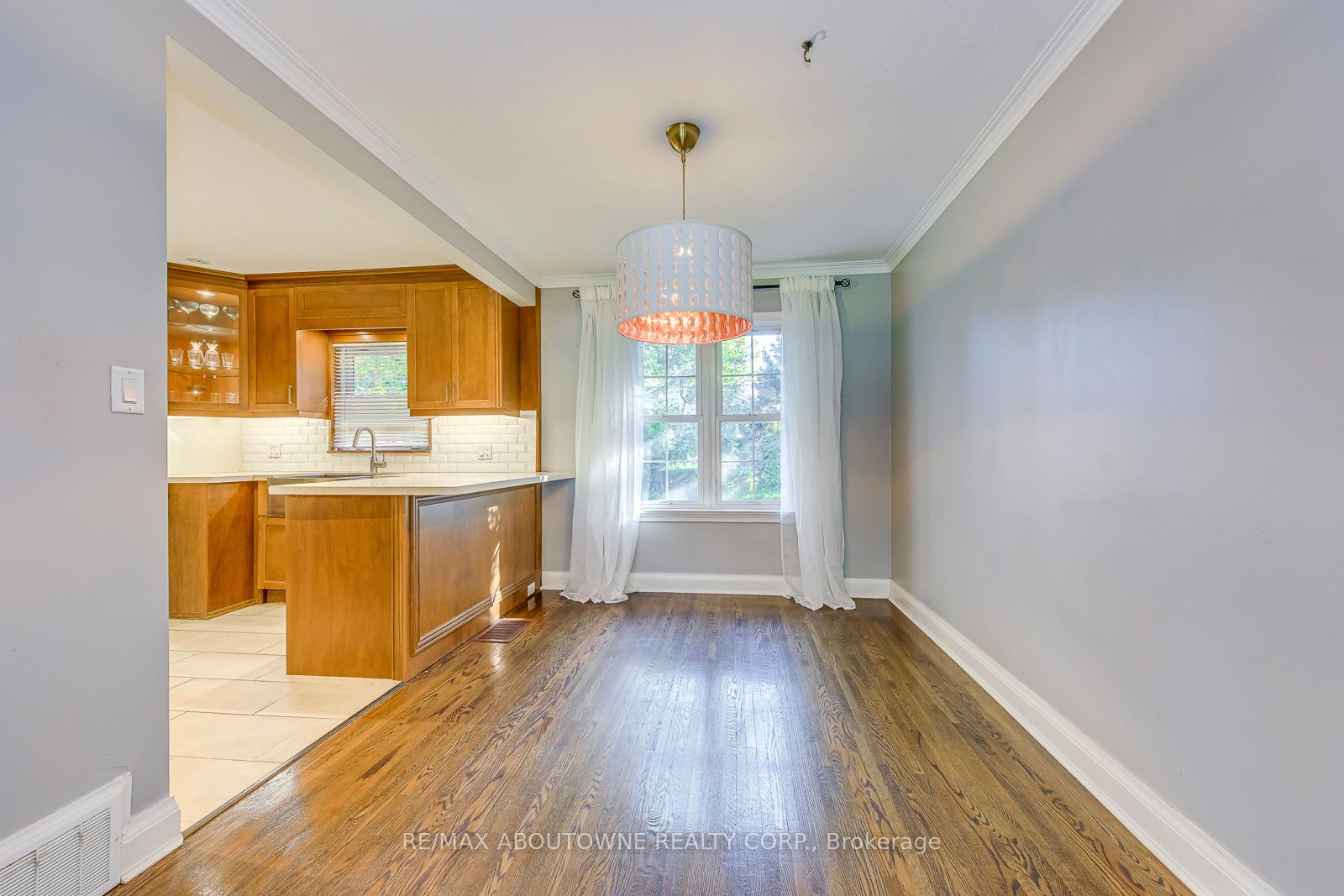 3 Glenn Murray Drive, Toronto W07 ‣ W12796760 3 Glenn Murray Drive, Toronto W07 ‣ W12796760