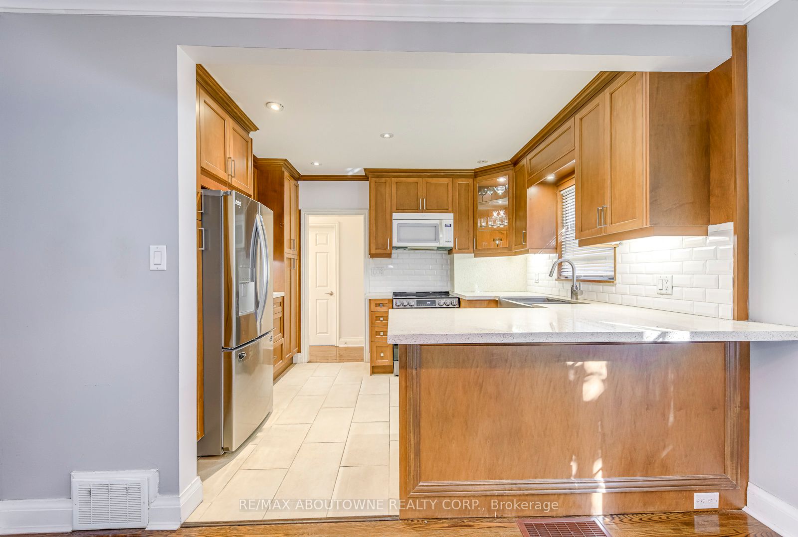 3 Glenn Murray Drive, Toronto W07 ‣ W12796760 3 Glenn Murray Drive, Toronto W07 ‣ W12796760