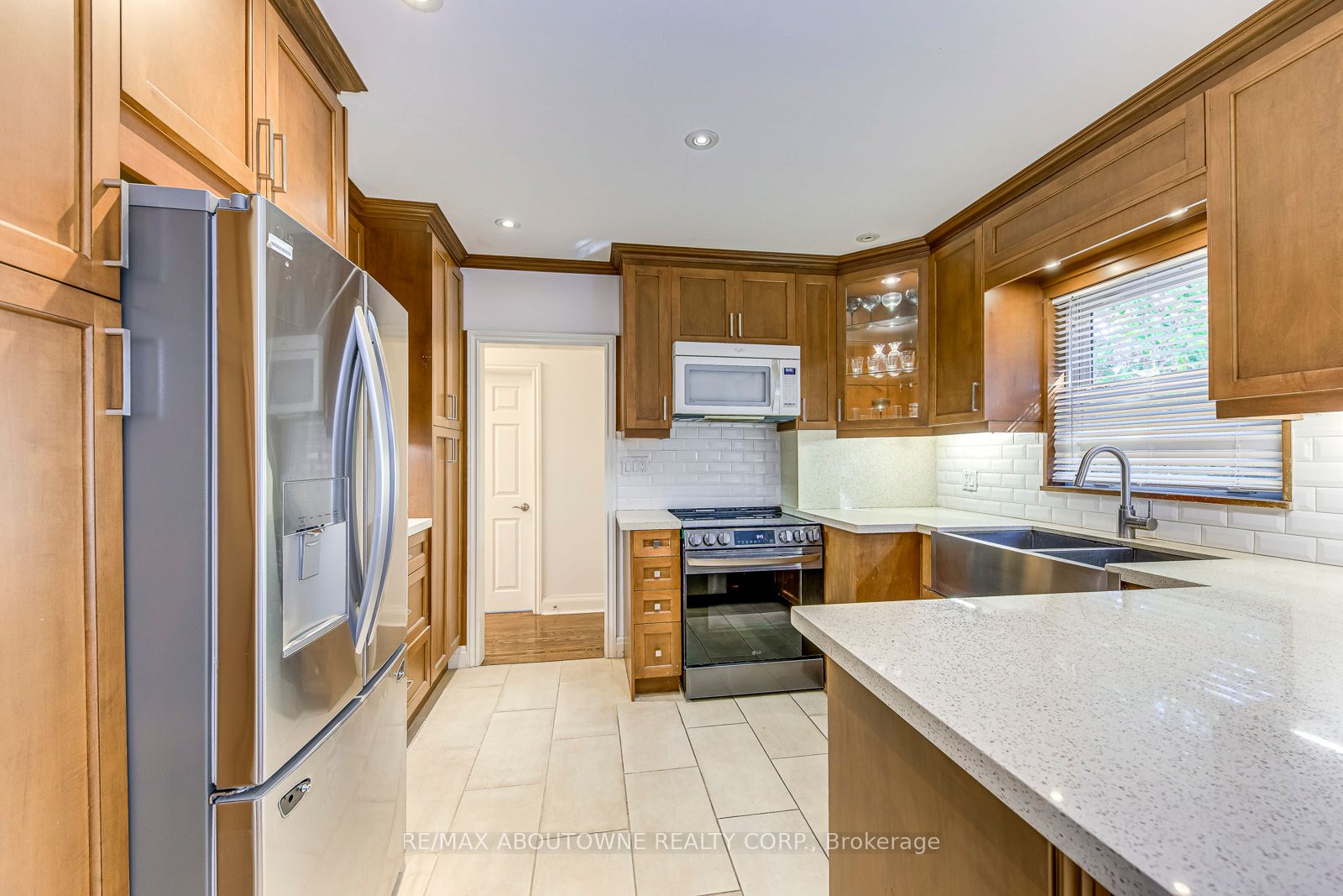 3 Glenn Murray Drive, Toronto W07 ‣ W12796760 3 Glenn Murray Drive, Toronto W07 ‣ W12796760