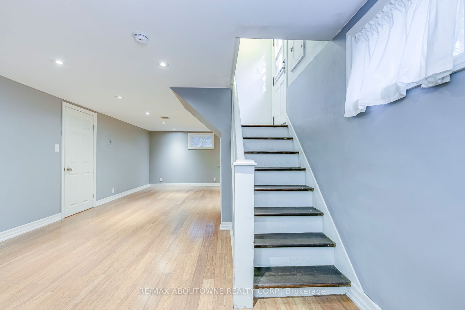 3 Glenn Murray Drive, Toronto W07 ‣ W12796760 3 Glenn Murray Drive, Toronto W07 ‣ W12796760