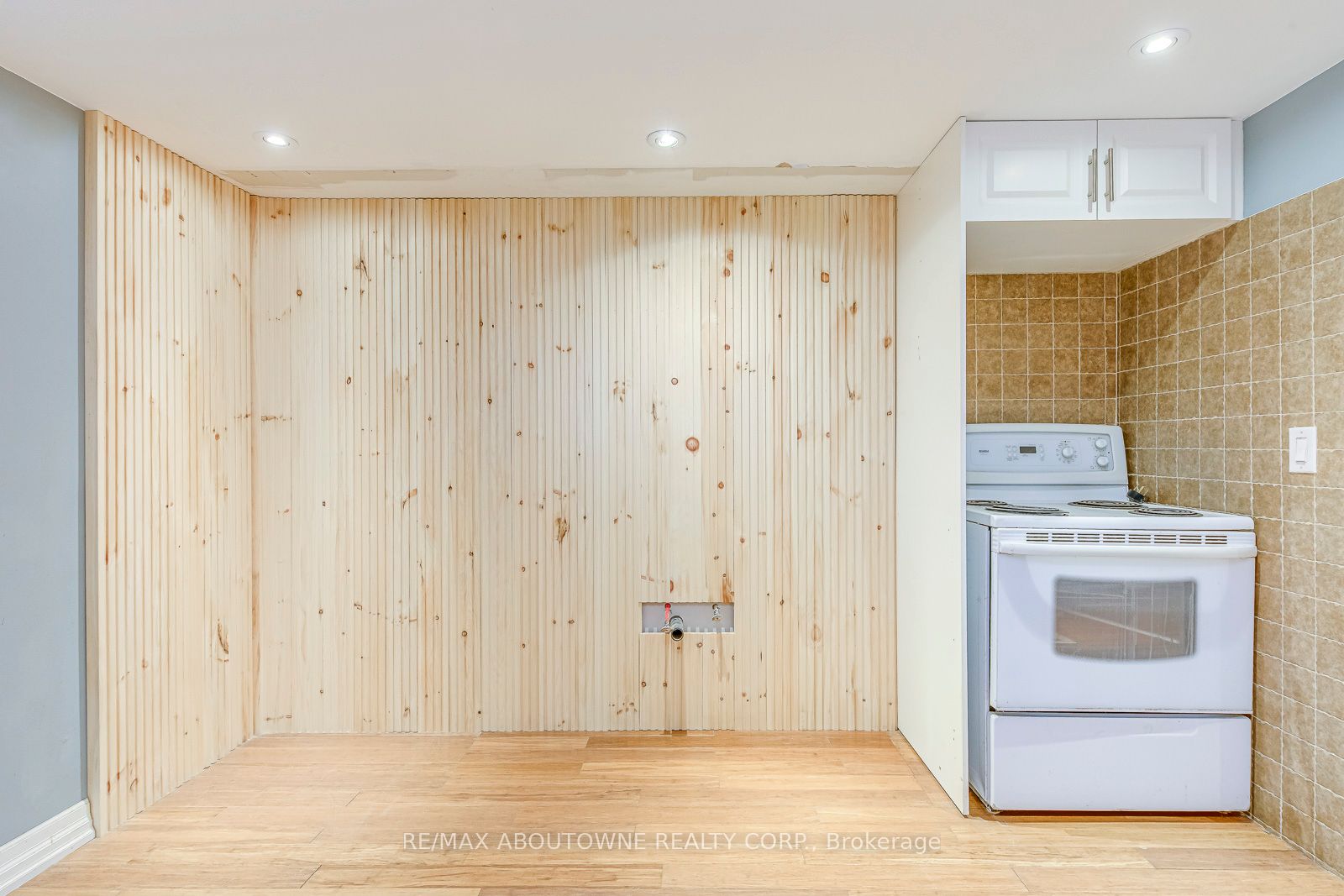 3 Glenn Murray Drive, Toronto W07 ‣ W12796760 3 Glenn Murray Drive, Toronto W07 ‣ W12796760