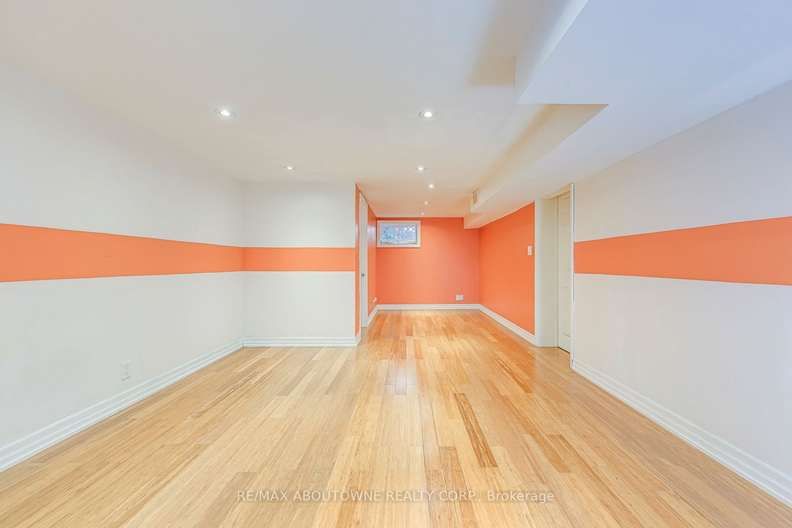 3 Glenn Murray Drive, Toronto W07 ‣ W12796760 3 Glenn Murray Drive, Toronto W07 ‣ W12796760