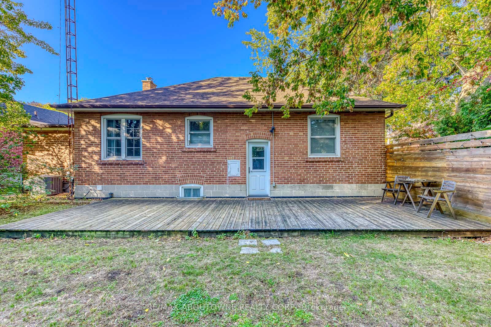 3 Glenn Murray Drive, Toronto W07 ‣ W12796760 3 Glenn Murray Drive, Toronto W07 ‣ W12796760