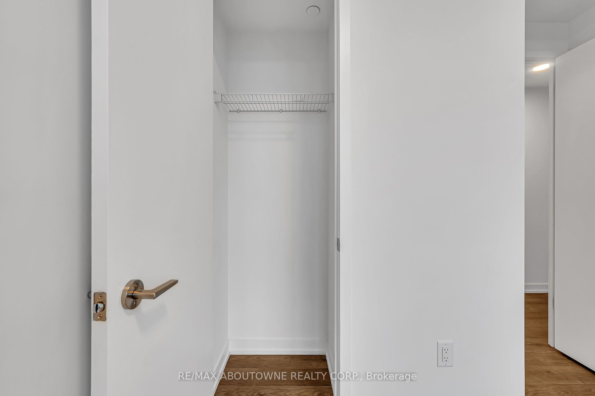 17 – 251 Masonry Way, Mississauga ‣ W12802984 17 – 251 Masonry Way, Mississauga ‣ W12802984