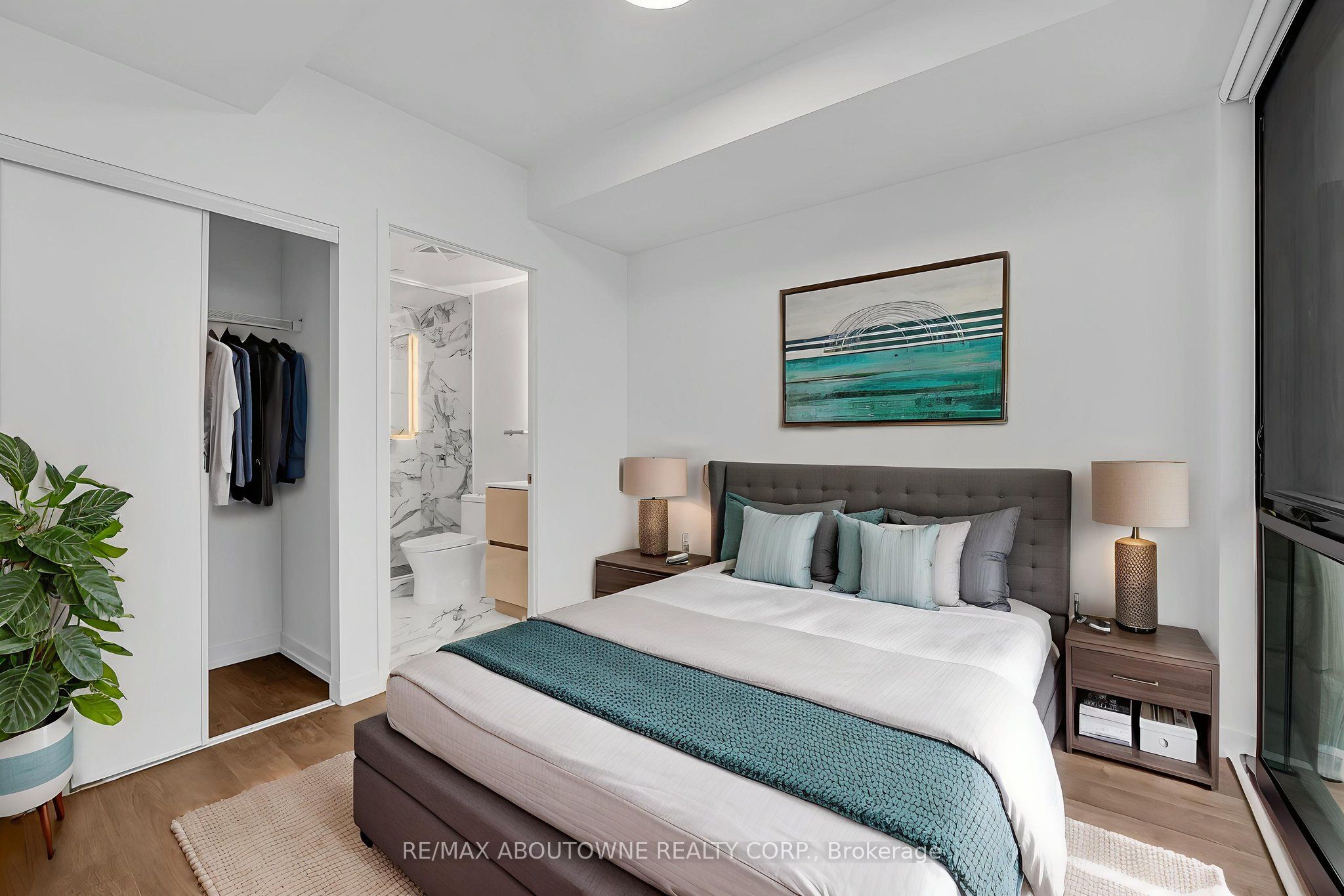 17 – 251 Masonry Way, Mississauga ‣ W12802984 17 – 251 Masonry Way, Mississauga ‣ W12802984