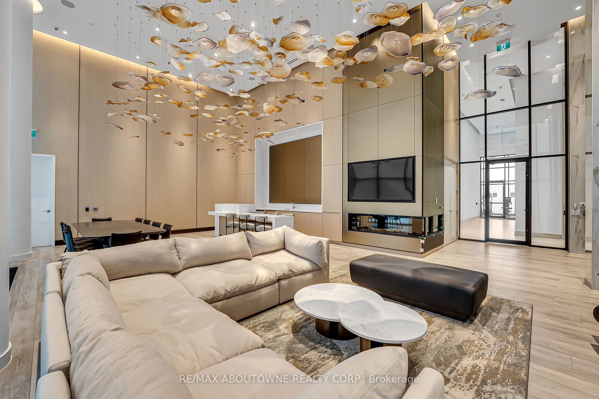 17 – 251 Masonry Way, Mississauga ‣ W12802984 17 – 251 Masonry Way, Mississauga ‣ W12802984