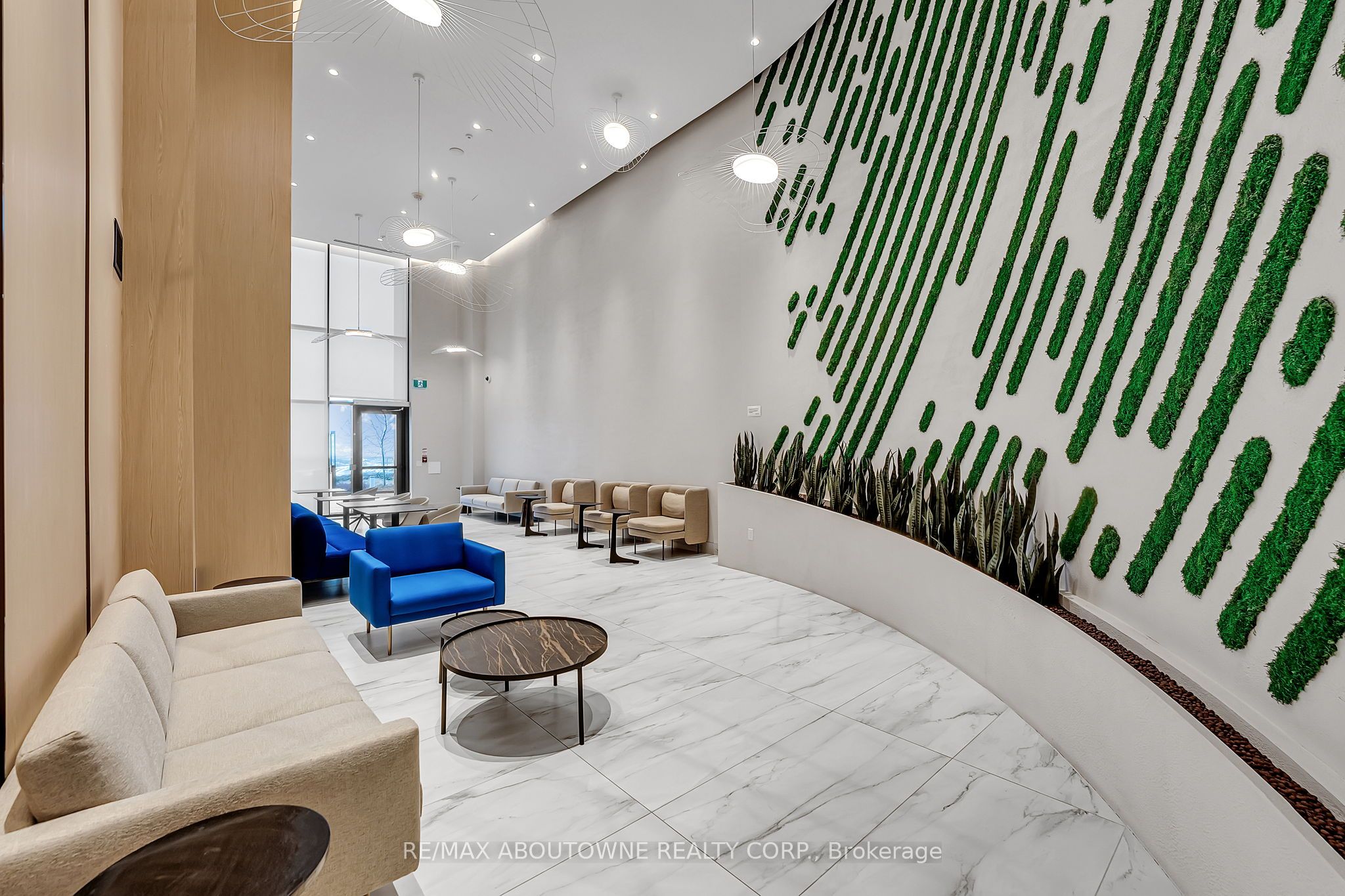 17 – 251 Masonry Way, Mississauga ‣ W12802984 17 – 251 Masonry Way, Mississauga ‣ W12802984