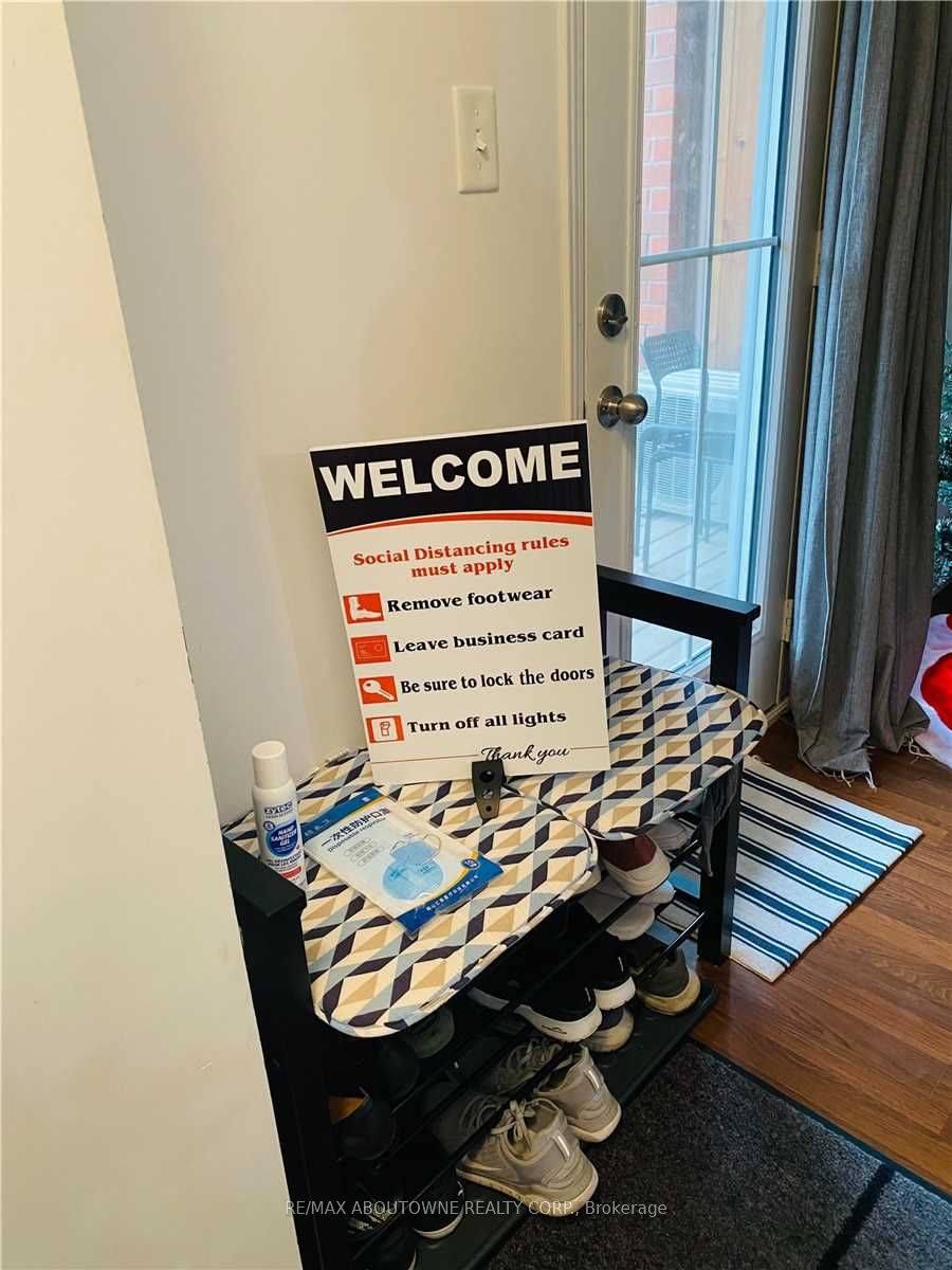 192 – 2492 Post Road, Oakville ‣ W12806206 192 – 2492 Post Road, Oakville ‣ W12806206