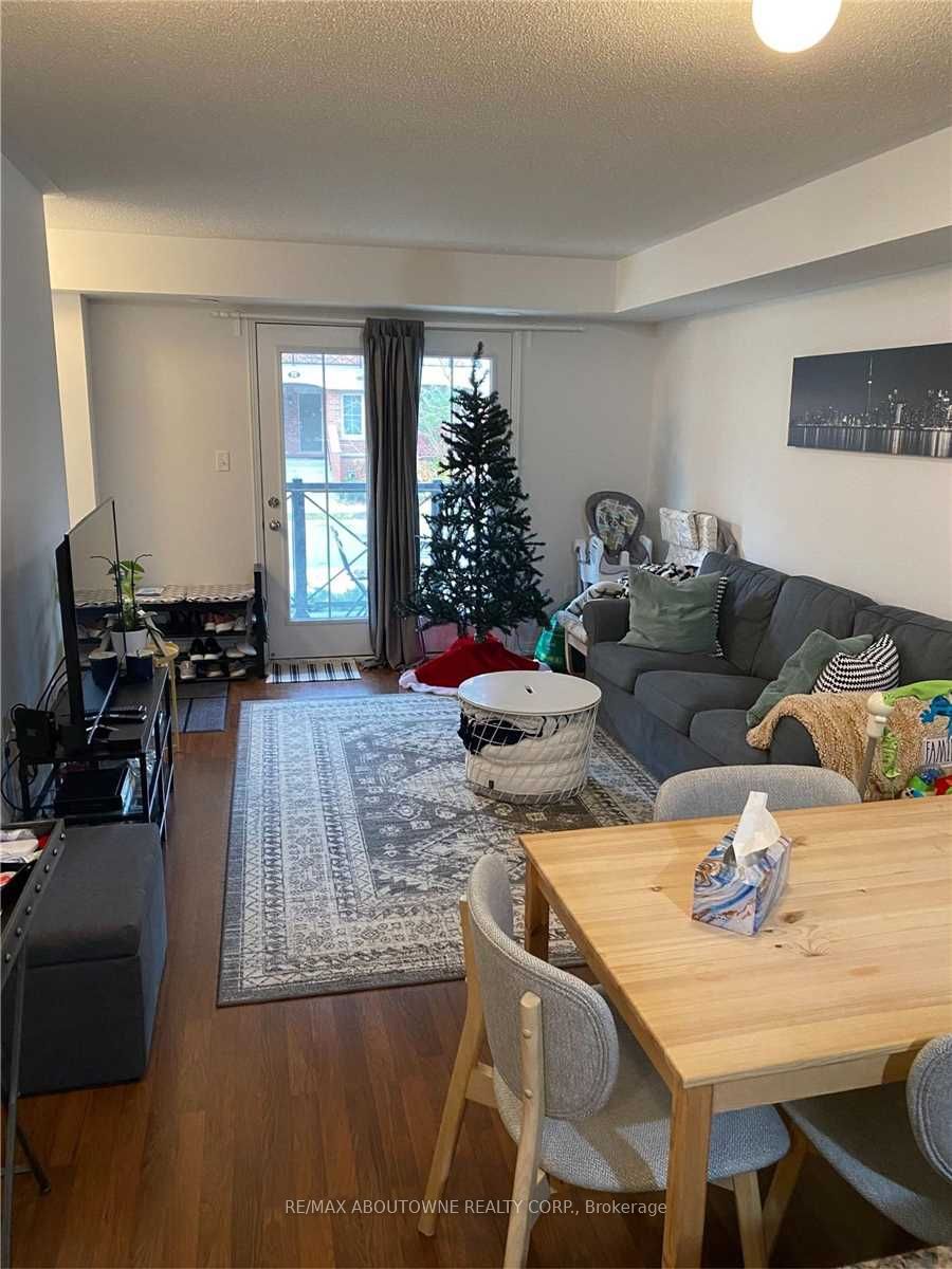 192 – 2492 Post Road, Oakville ‣ W12806206 192 – 2492 Post Road, Oakville ‣ W12806206