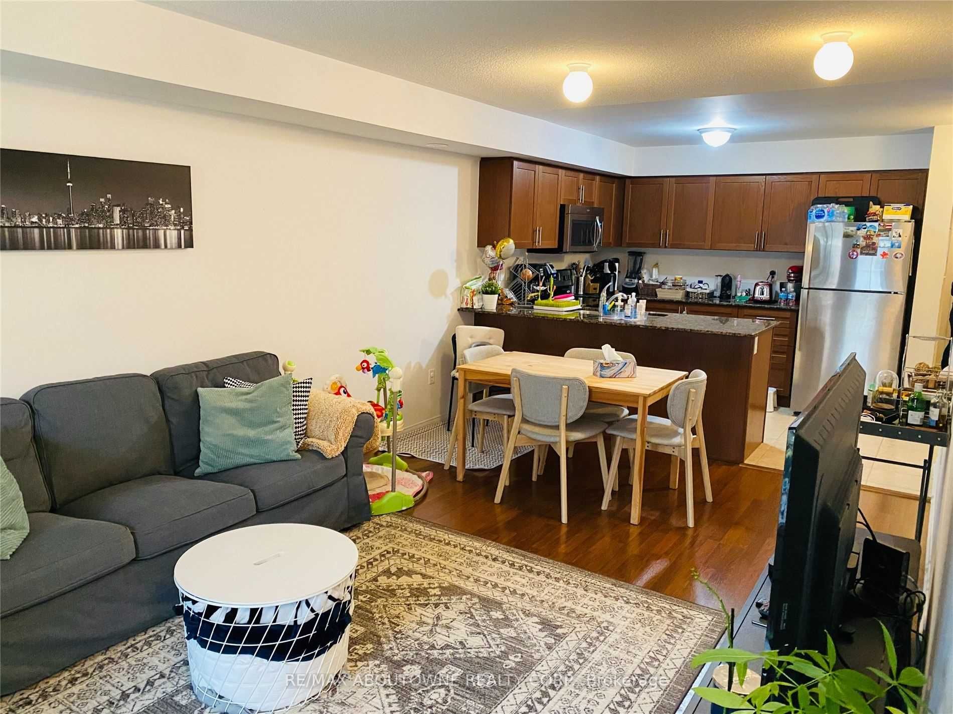 192 – 2492 Post Road, Oakville ‣ W12806206 192 – 2492 Post Road, Oakville ‣ W12806206