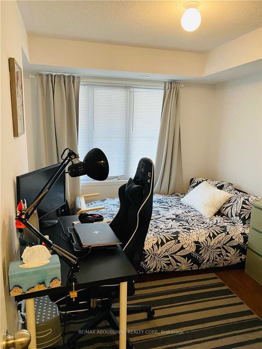 192 – 2492 Post Road, Oakville ‣ W12806206 192 – 2492 Post Road, Oakville ‣ W12806206