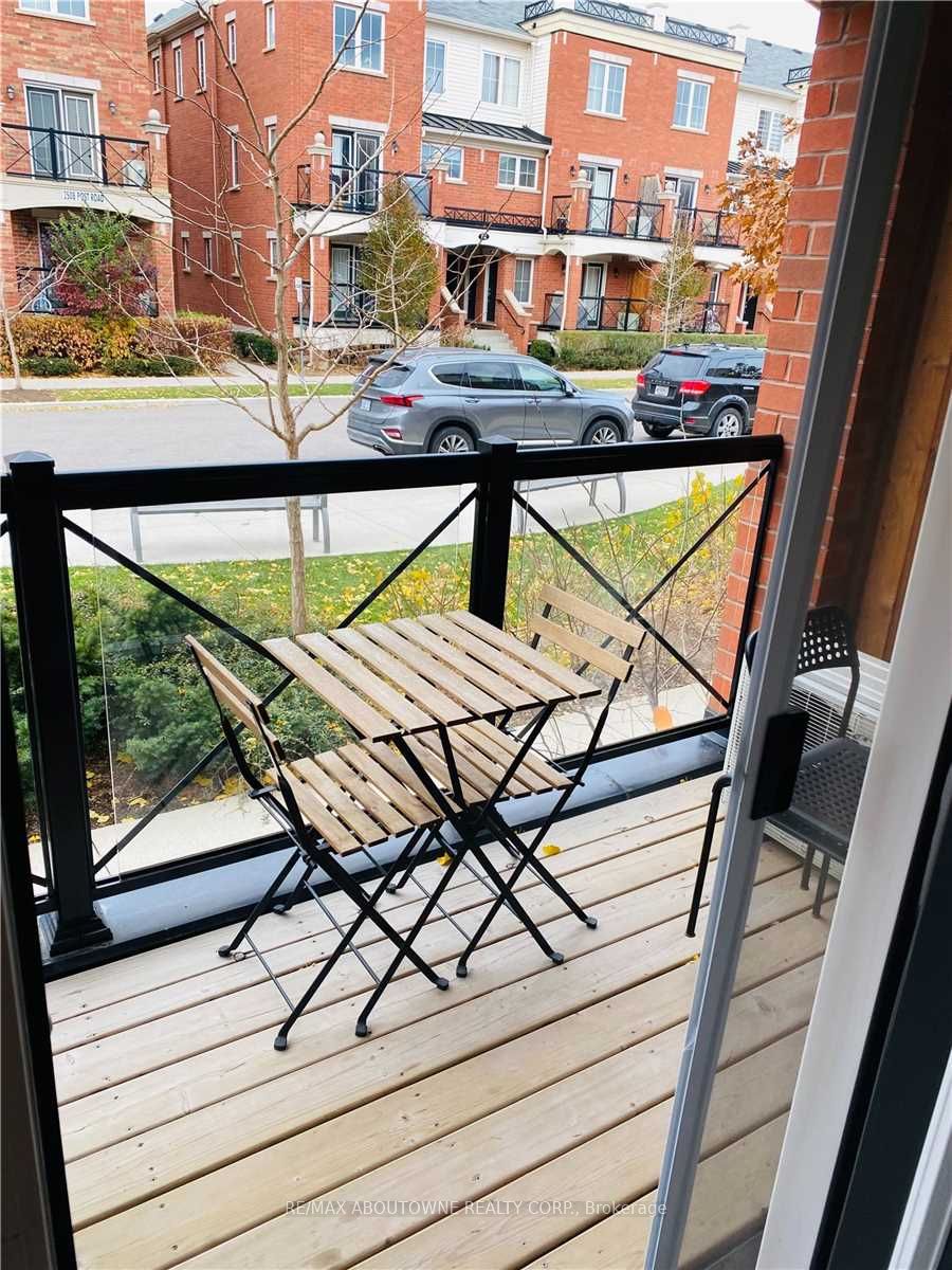 192 – 2492 Post Road, Oakville ‣ W12806206 192 – 2492 Post Road, Oakville ‣ W12806206