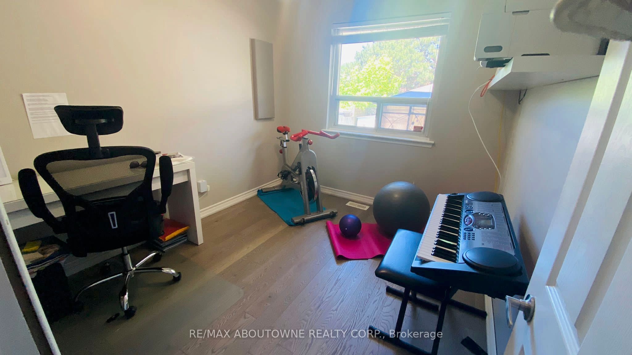 1601 Sandgate Crescent, Mississauga ‣ W12809628 1601 Sandgate Crescent, Mississauga ‣ W12809628