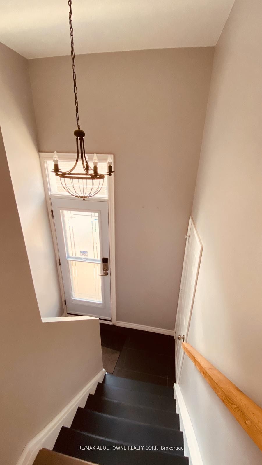 1601 Sandgate Crescent, Mississauga ‣ W12809628 1601 Sandgate Crescent, Mississauga ‣ W12809628