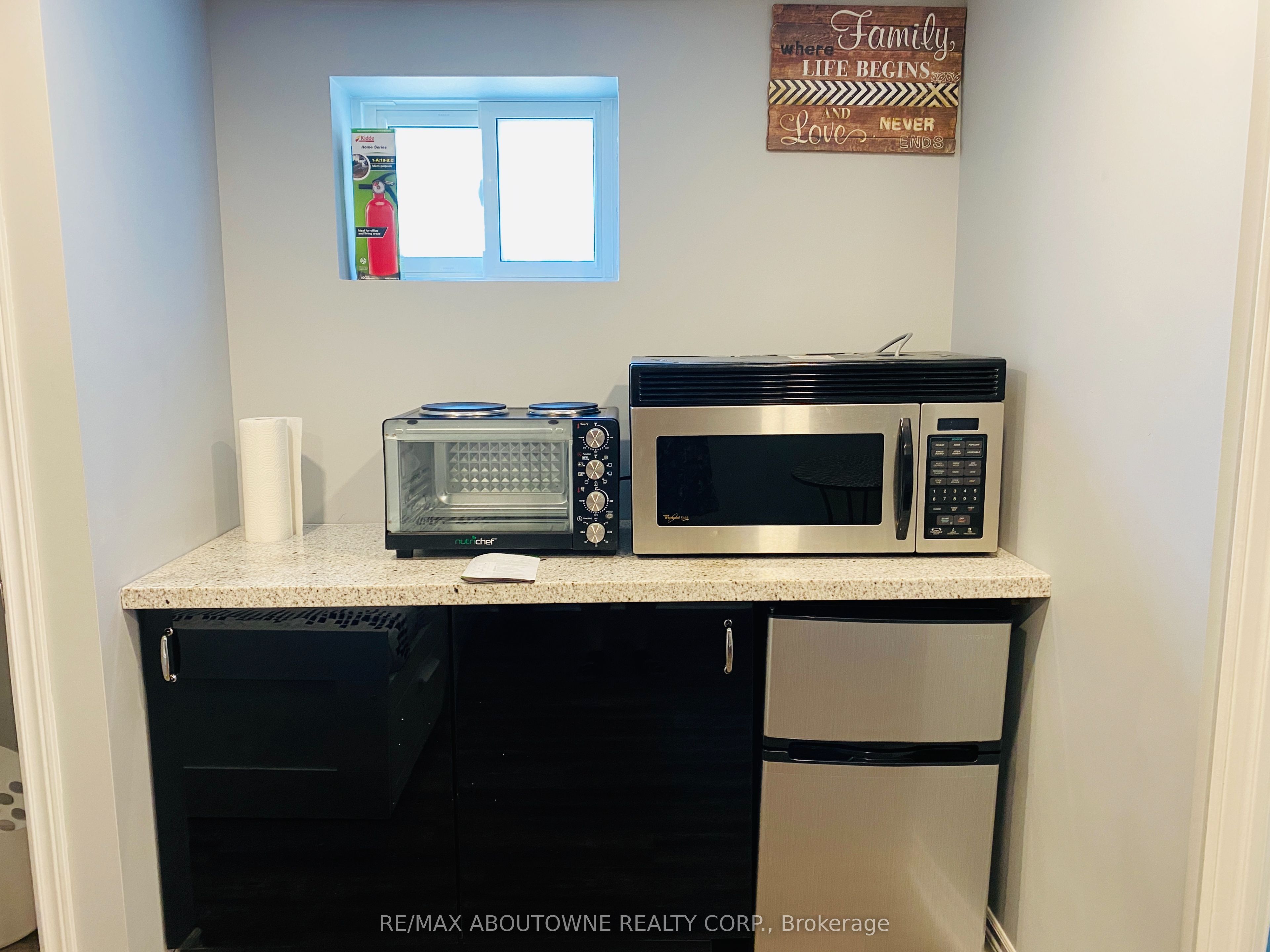 1601 Sandgate Crescent, Mississauga ‣ W12809628 1601 Sandgate Crescent, Mississauga ‣ W12809628