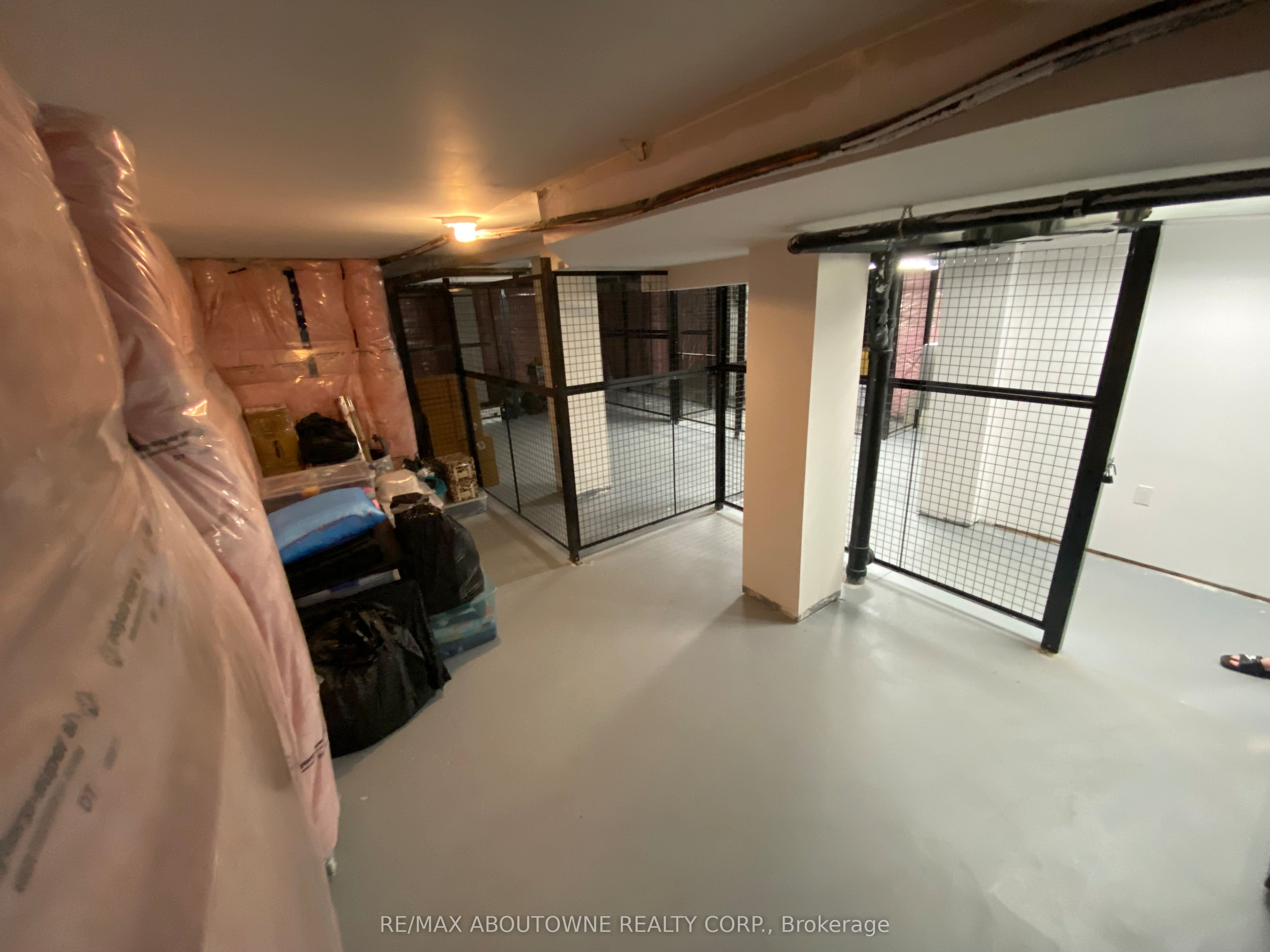 8 – 2370 Khalsa Gate, Oakville ‣ W12826046 8 – 2370 Khalsa Gate, Oakville ‣ W12826046