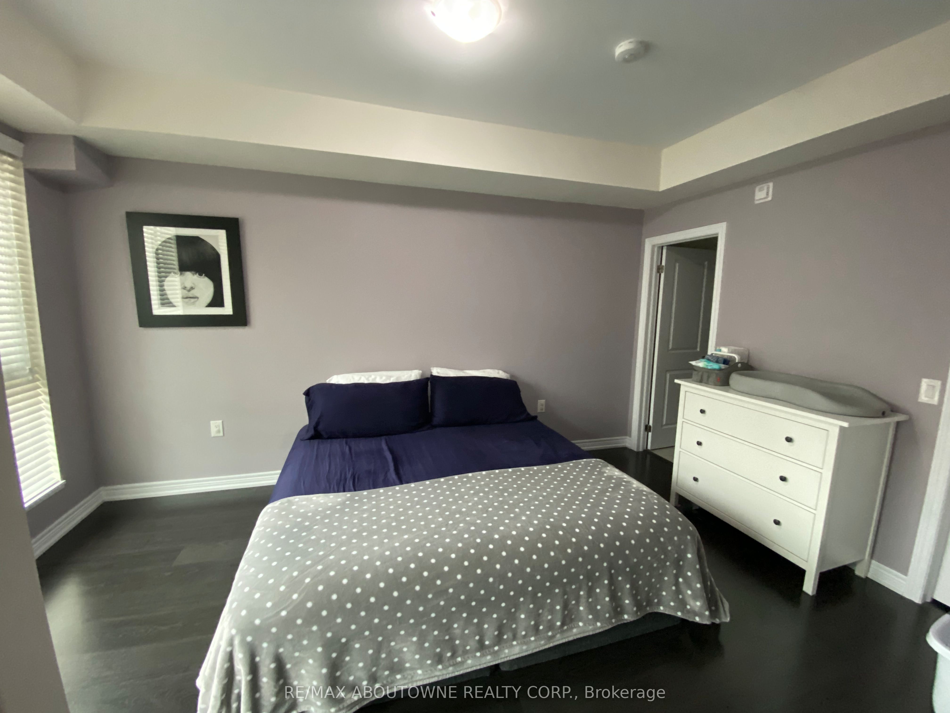 8 – 2370 Khalsa Gate, Oakville ‣ W12826046 8 – 2370 Khalsa Gate, Oakville ‣ W12826046