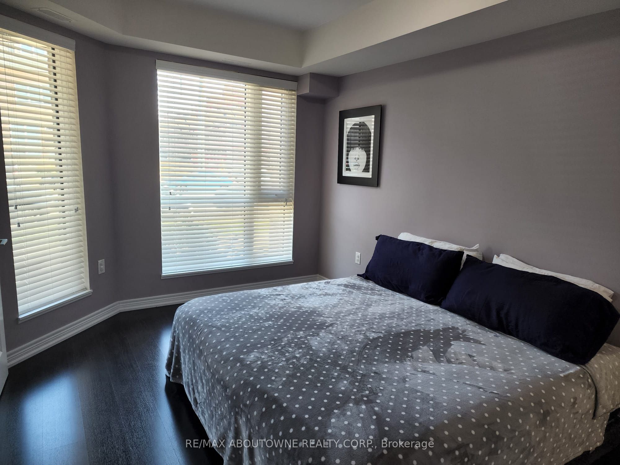 8 – 2370 Khalsa Gate, Oakville ‣ W12826046 8 – 2370 Khalsa Gate, Oakville ‣ W12826046