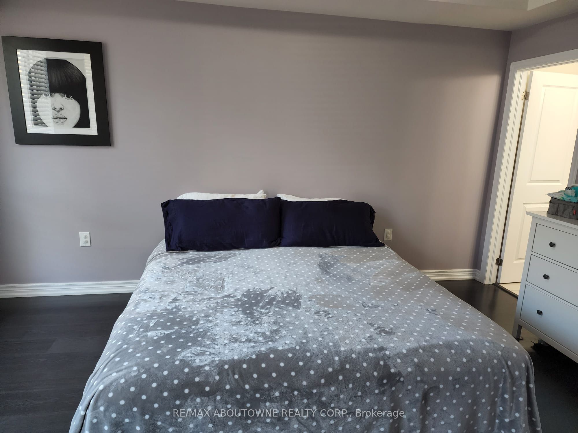 8 – 2370 Khalsa Gate, Oakville ‣ W12826046 8 – 2370 Khalsa Gate, Oakville ‣ W12826046