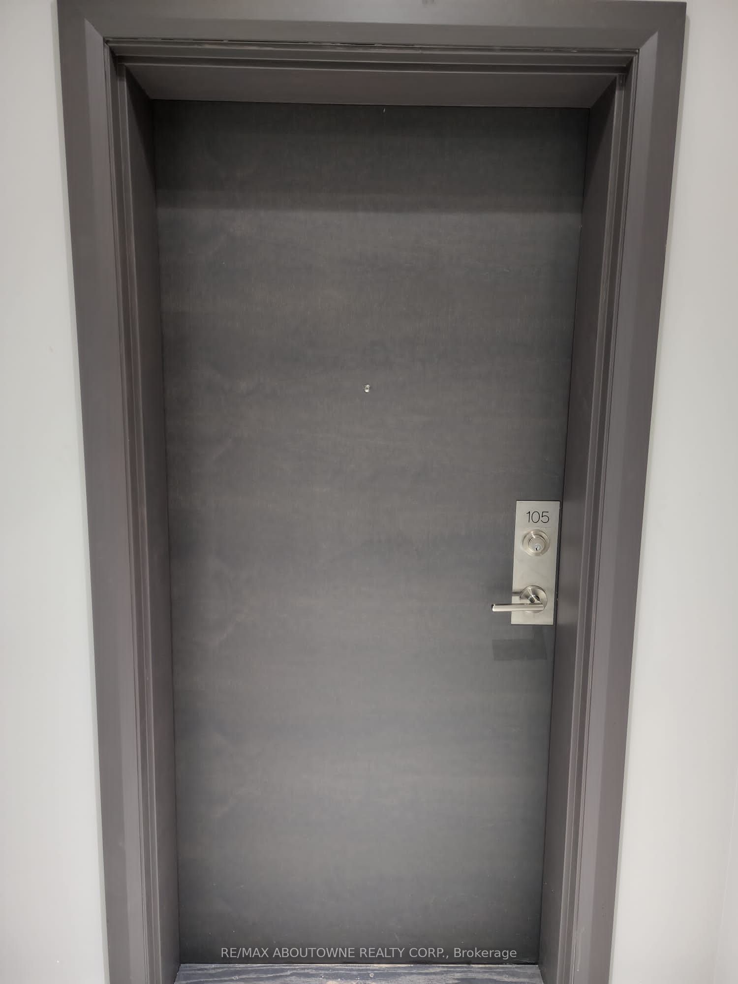 8 – 2370 Khalsa Gate, Oakville ‣ W12826046 8 – 2370 Khalsa Gate, Oakville ‣ W12826046