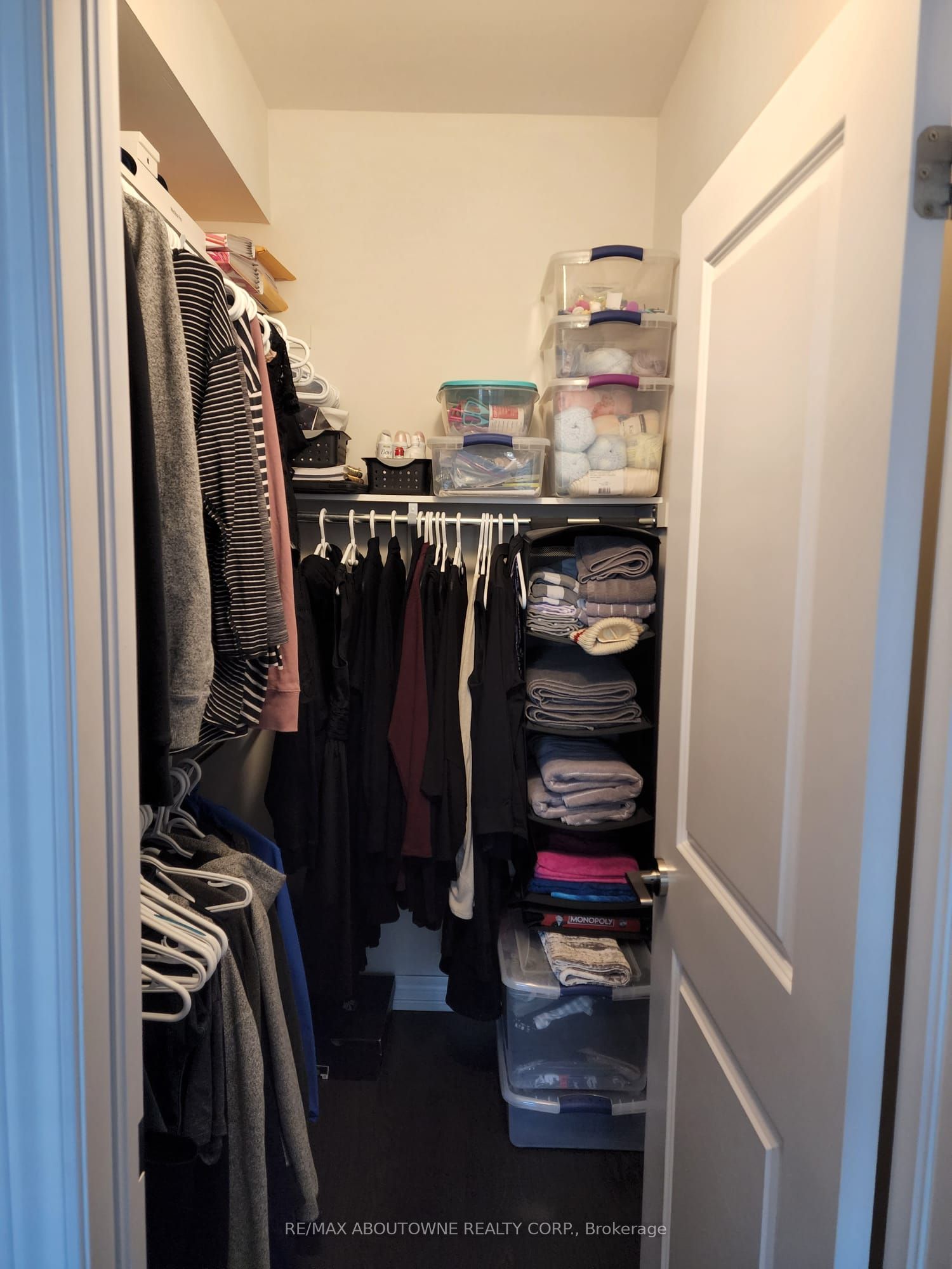 8 – 2370 Khalsa Gate, Oakville ‣ W12826046 8 – 2370 Khalsa Gate, Oakville ‣ W12826046