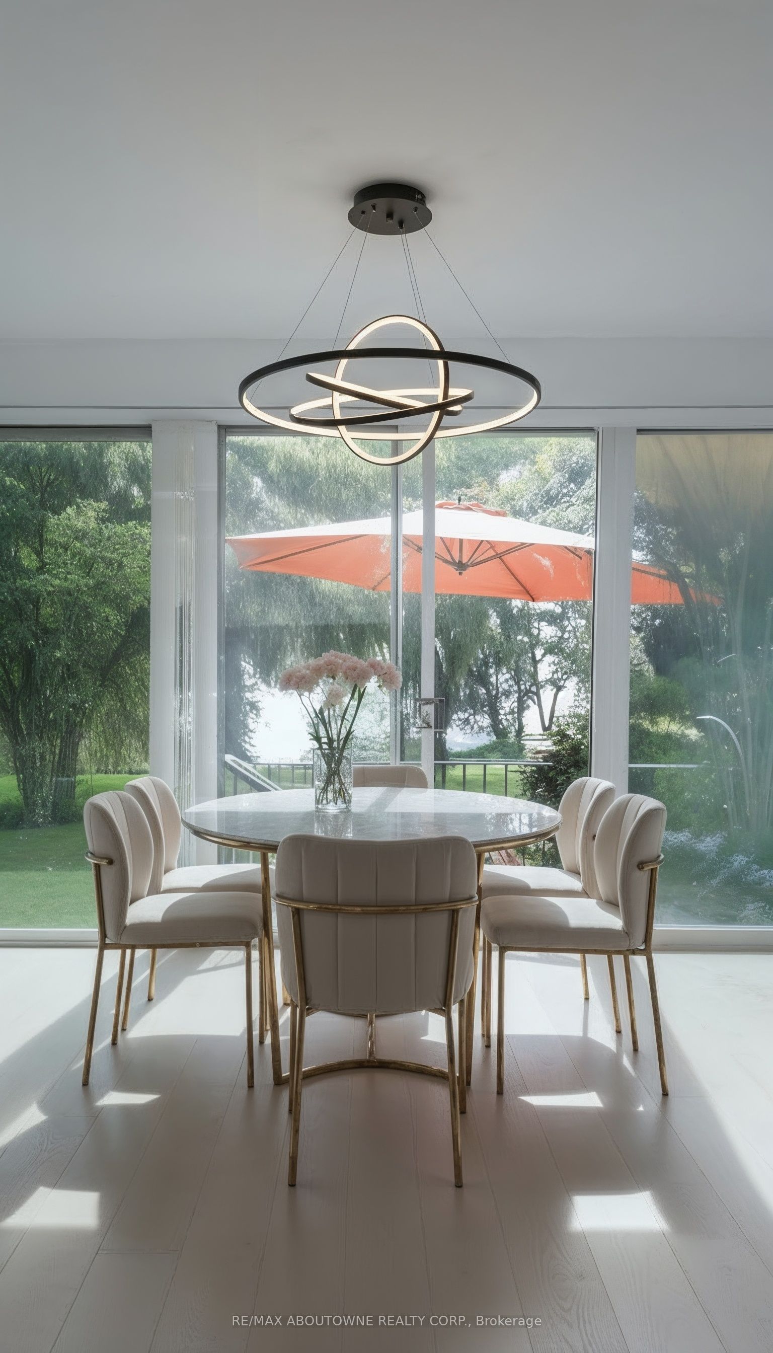 20 Arkendo Drive, Oakville ‣ W12831352 20 Arkendo Drive, Oakville ‣ W12831352