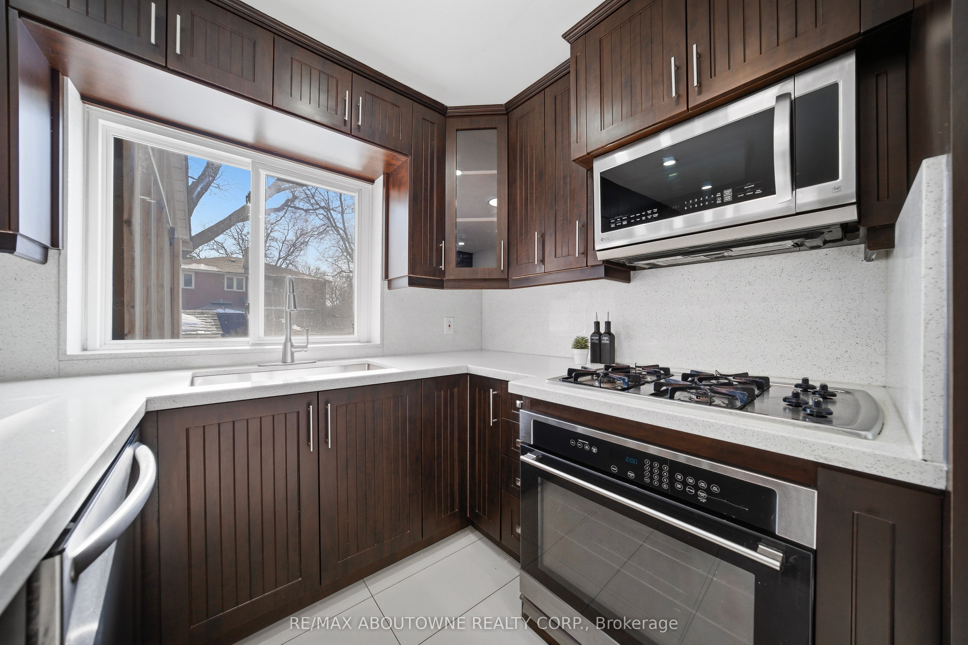 1238 Bray Court, Mississauga ‣ W12834550 1238 Bray Court, Mississauga ‣ W12834550