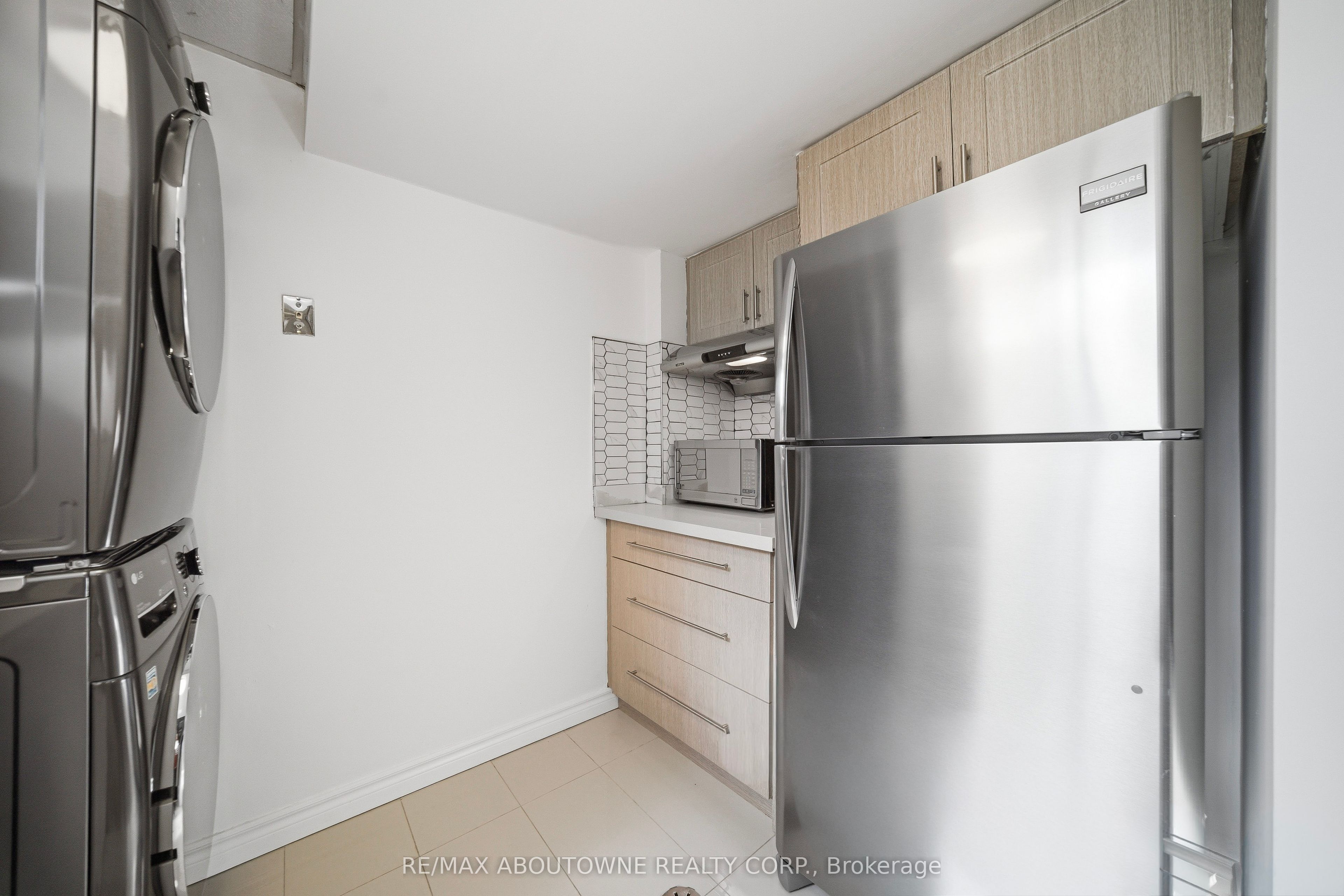 1238 Bray Court, Mississauga ‣ W12834550 1238 Bray Court, Mississauga ‣ W12834550