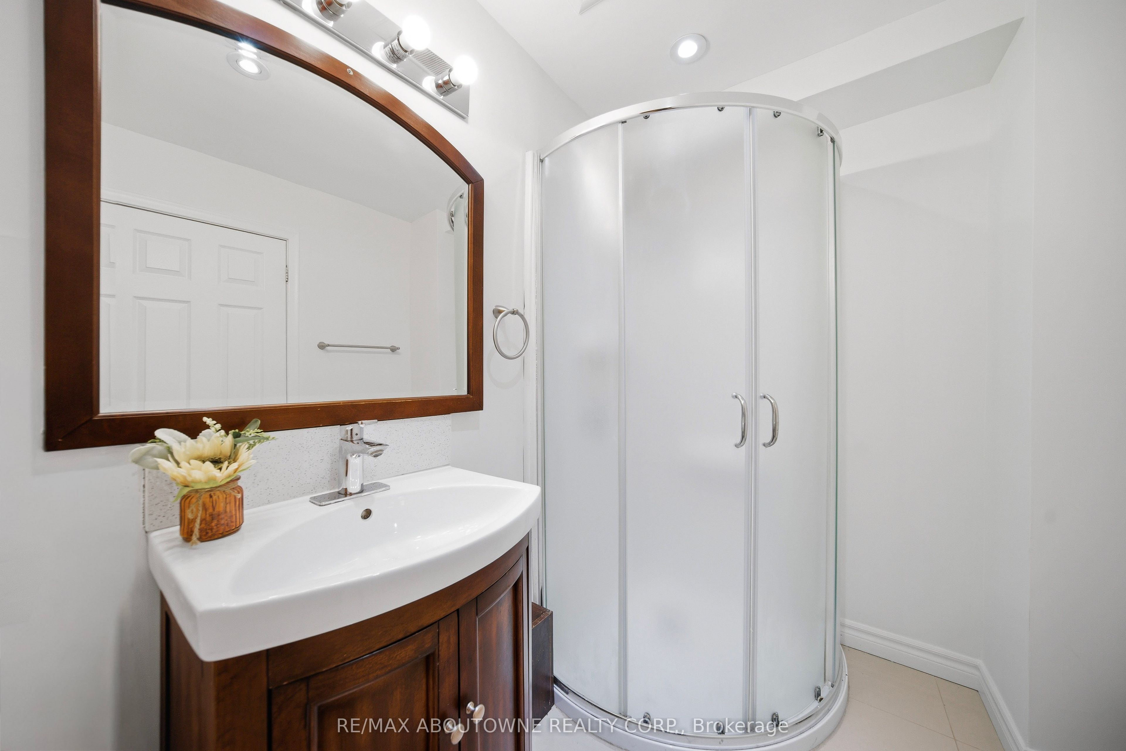 1238 Bray Court, Mississauga ‣ W12834550 1238 Bray Court, Mississauga ‣ W12834550