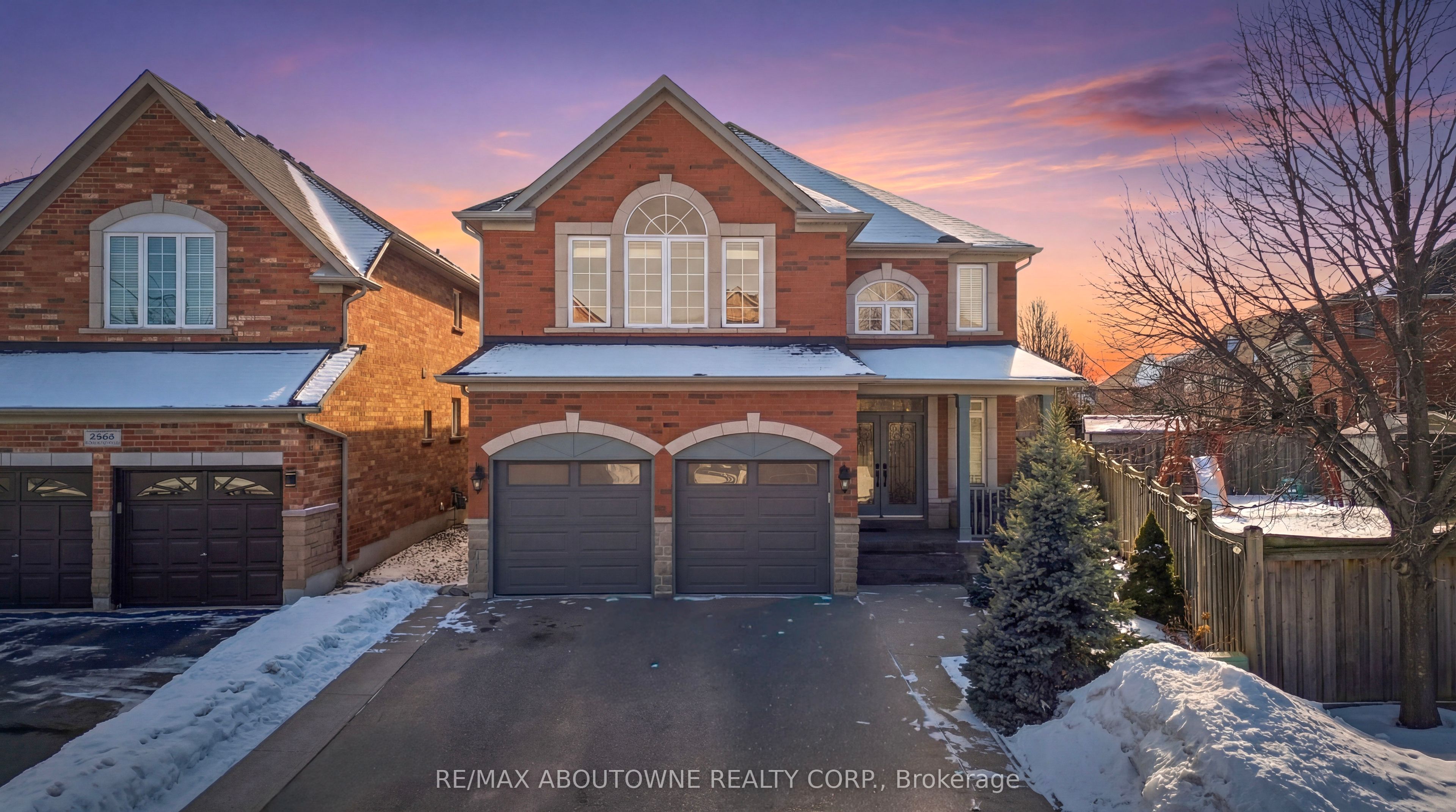 2070 Willhaven Trail, Oakville