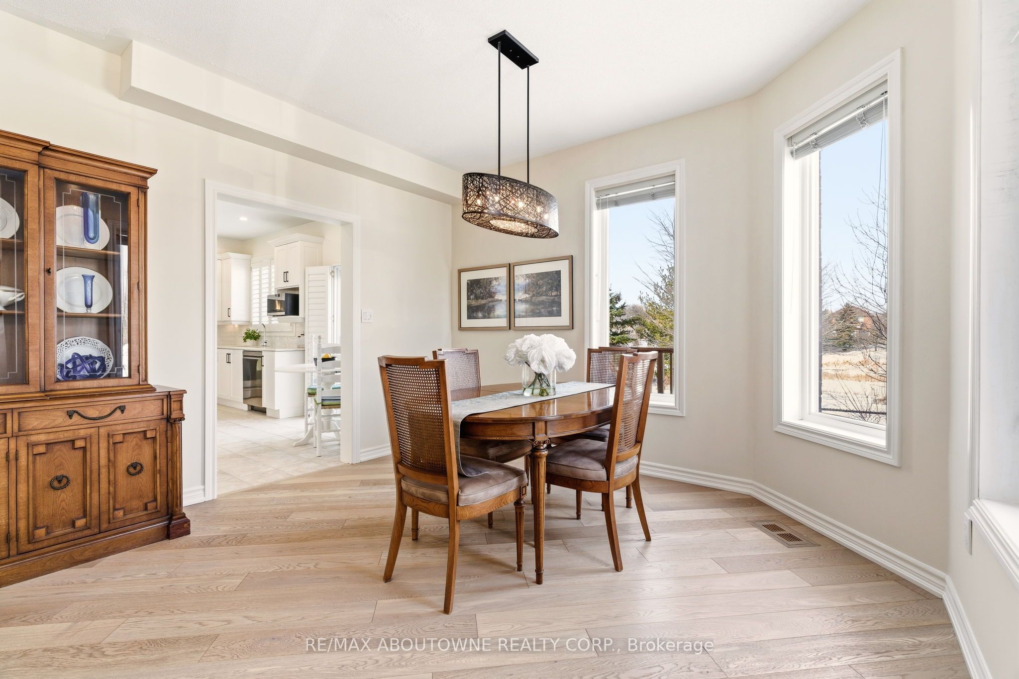 34 – 300 Ravineview Way, Oakville ‣ W12839656 34 – 300 Ravineview Way, Oakville ‣ W12839656