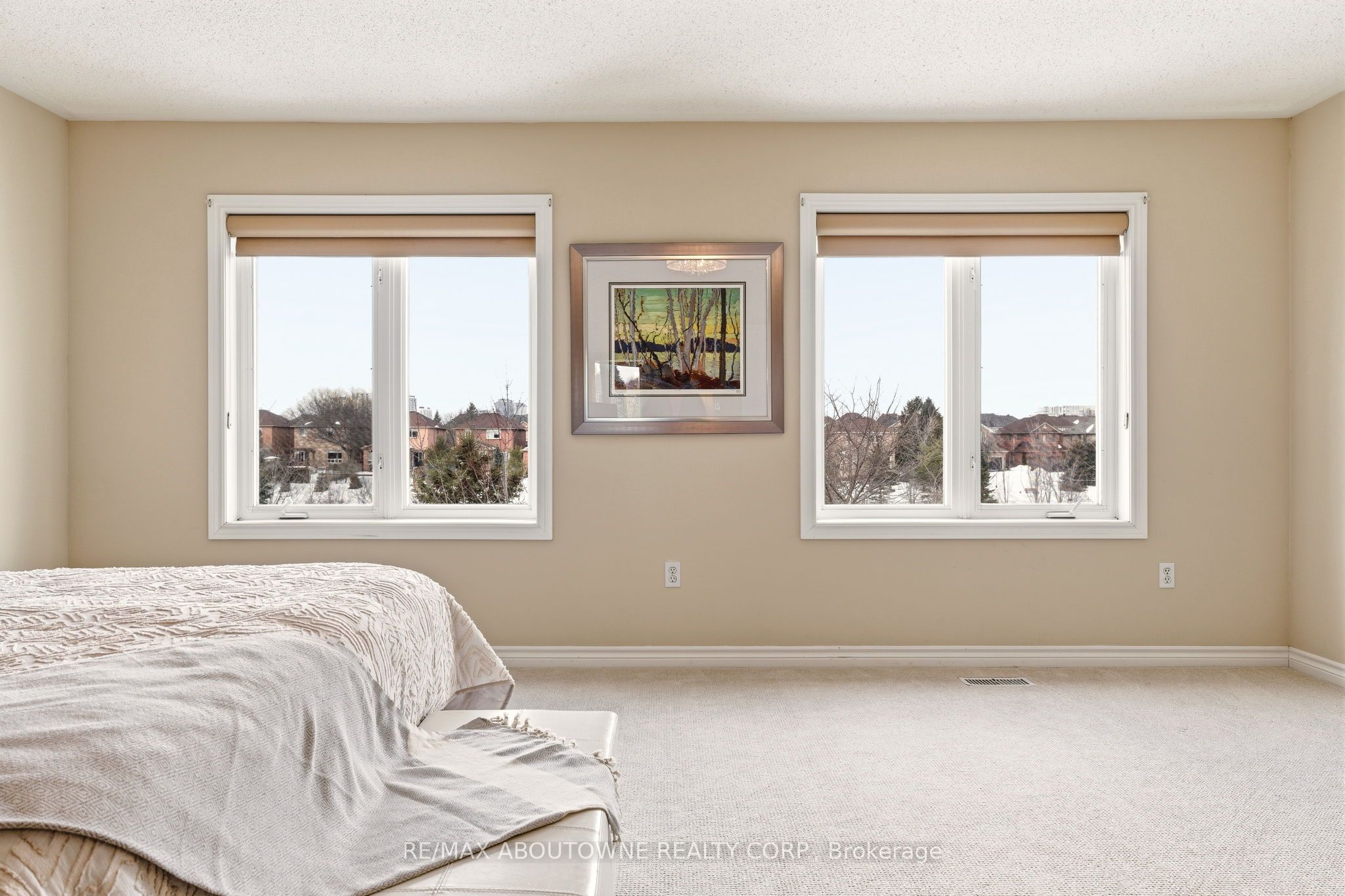 34 – 300 Ravineview Way, Oakville ‣ W12839656 34 – 300 Ravineview Way, Oakville ‣ W12839656