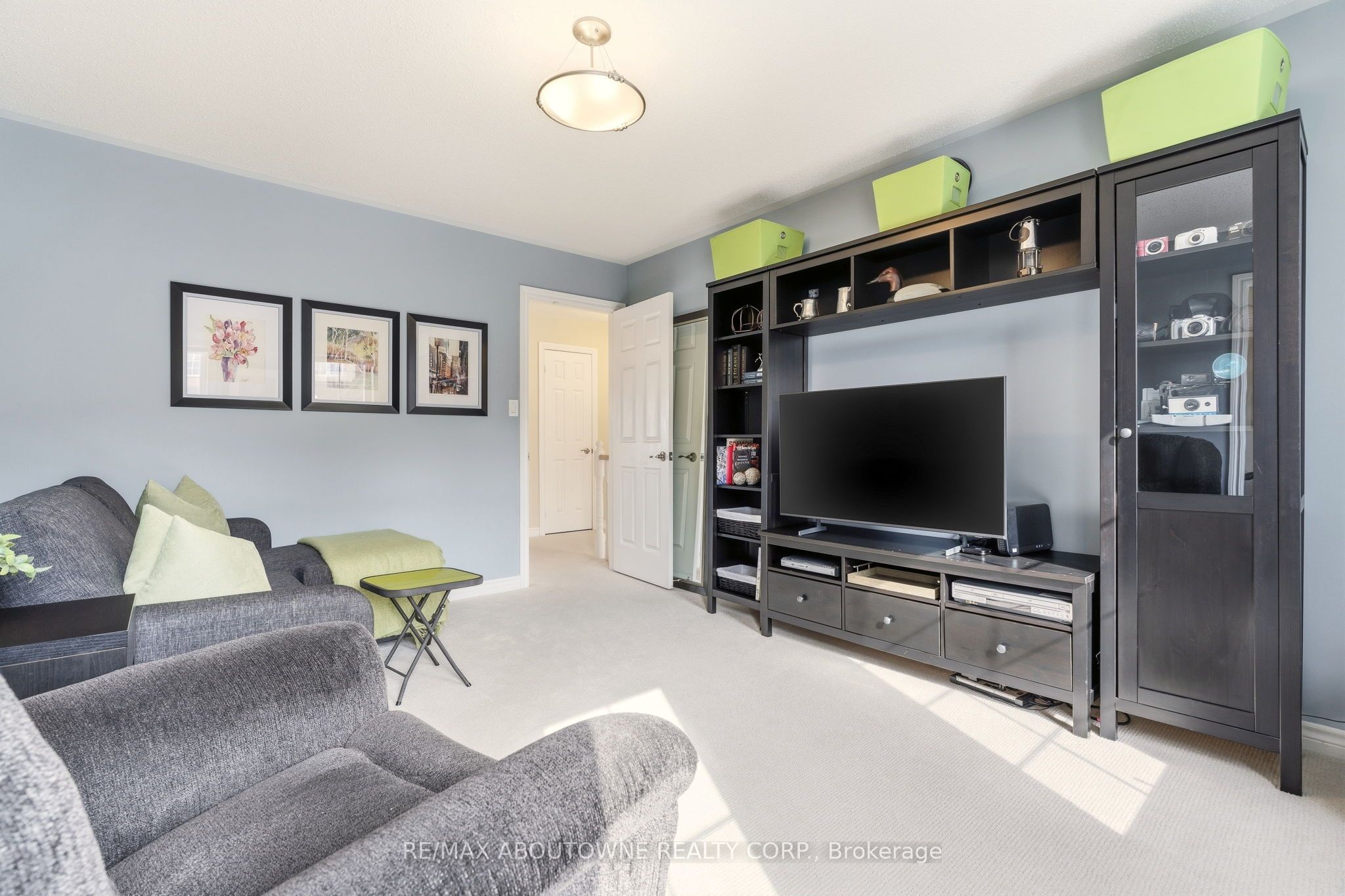 34 – 300 Ravineview Way, Oakville ‣ W12839656 34 – 300 Ravineview Way, Oakville ‣ W12839656